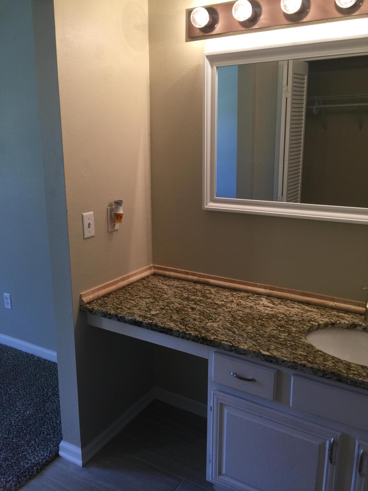 CLOVERDALE LAKE - Residential Lease