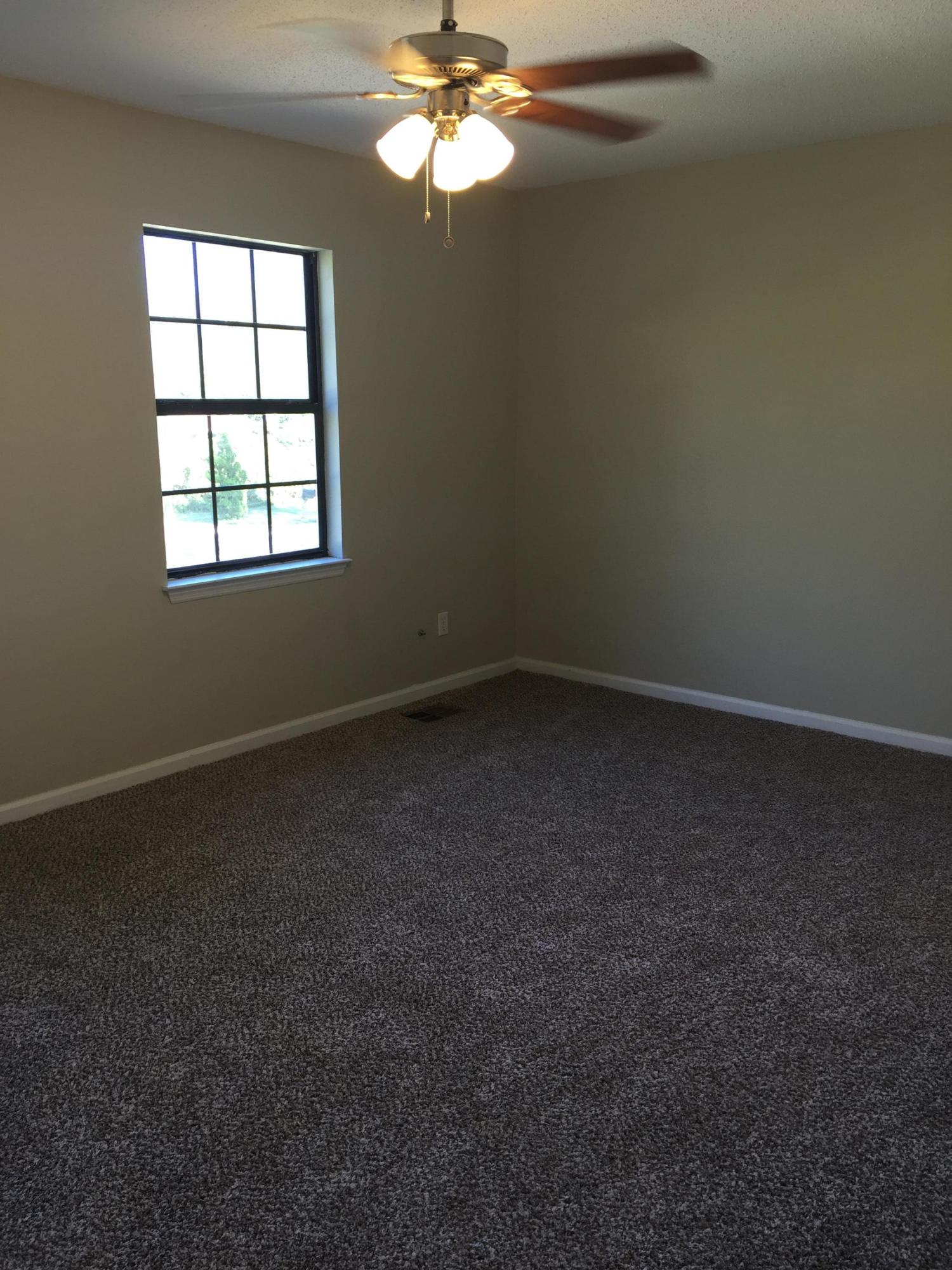 CLOVERDALE LAKE - Residential Lease