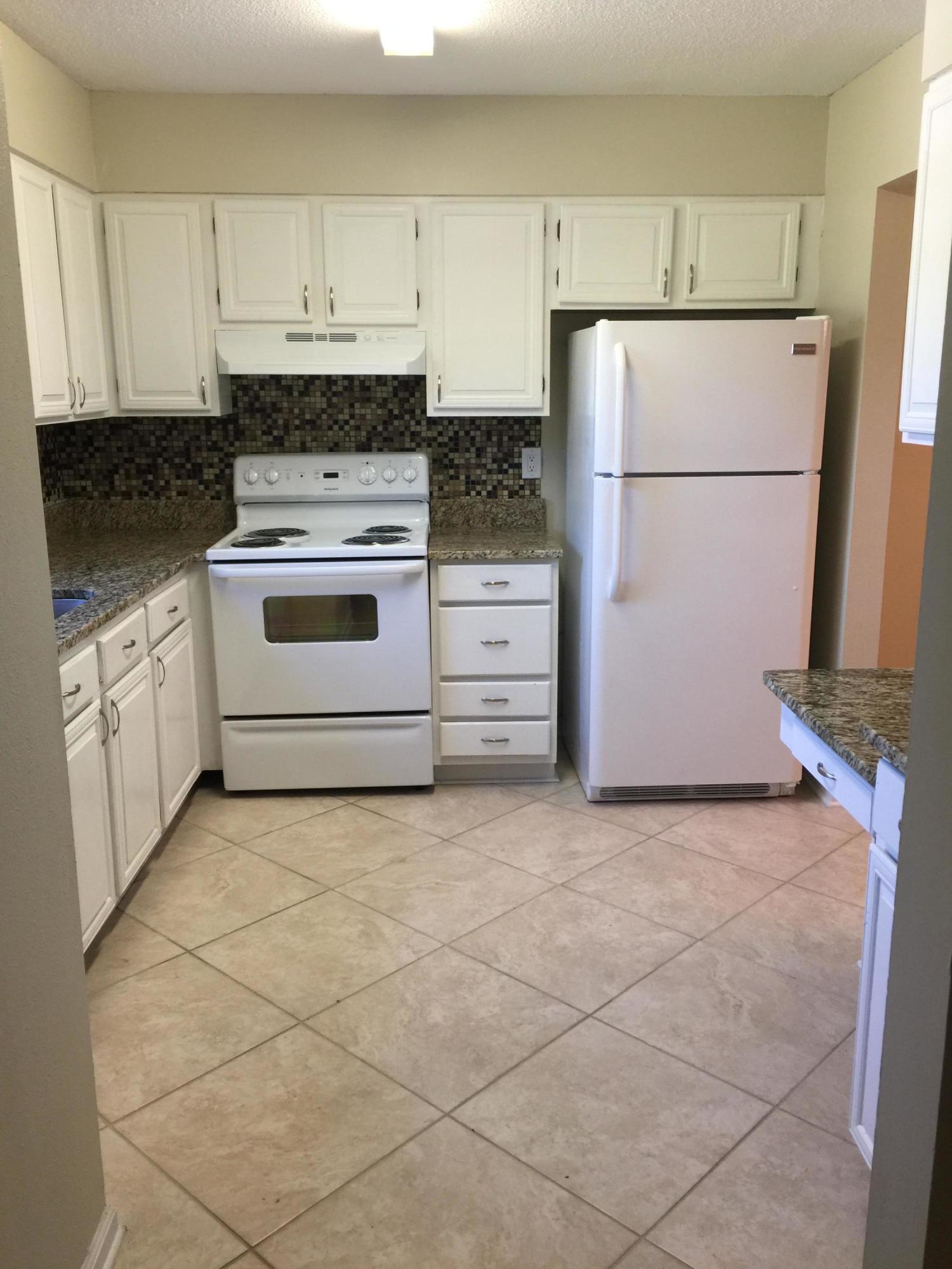 CLOVERDALE LAKE - Residential Lease