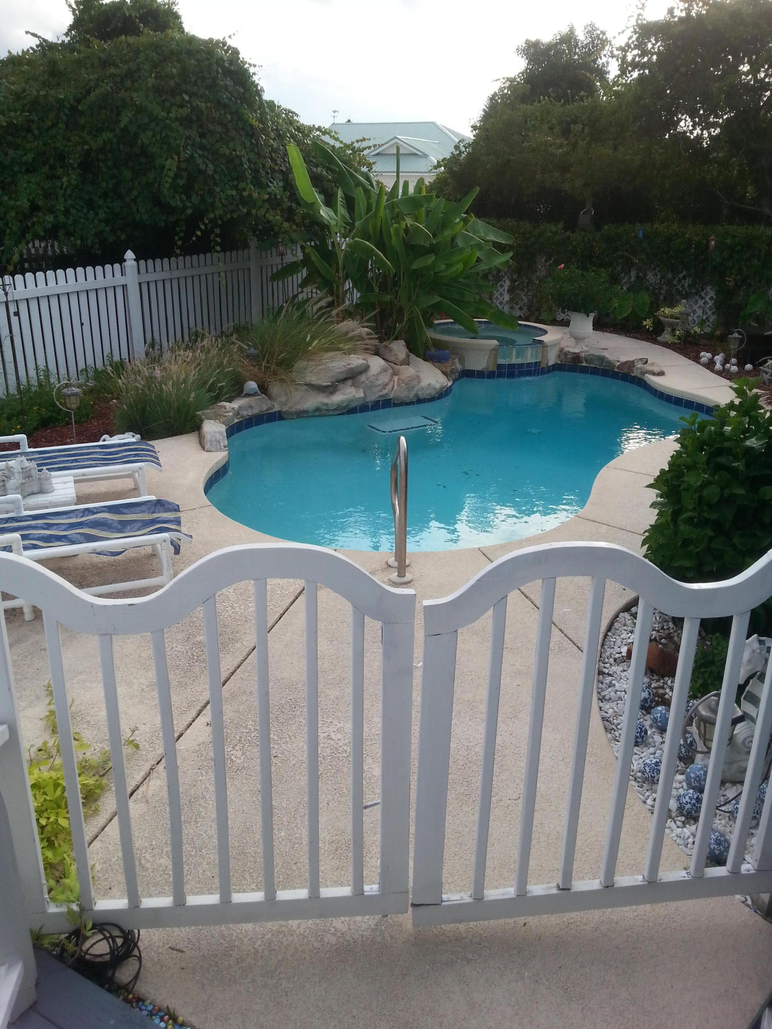 CRYSTAL BEACH - Residential