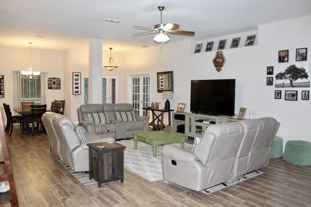 HOLLEY BY THE SEA - Residential