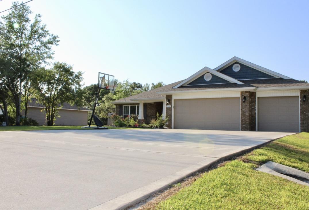 HOLLEY BY THE SEA - Residential