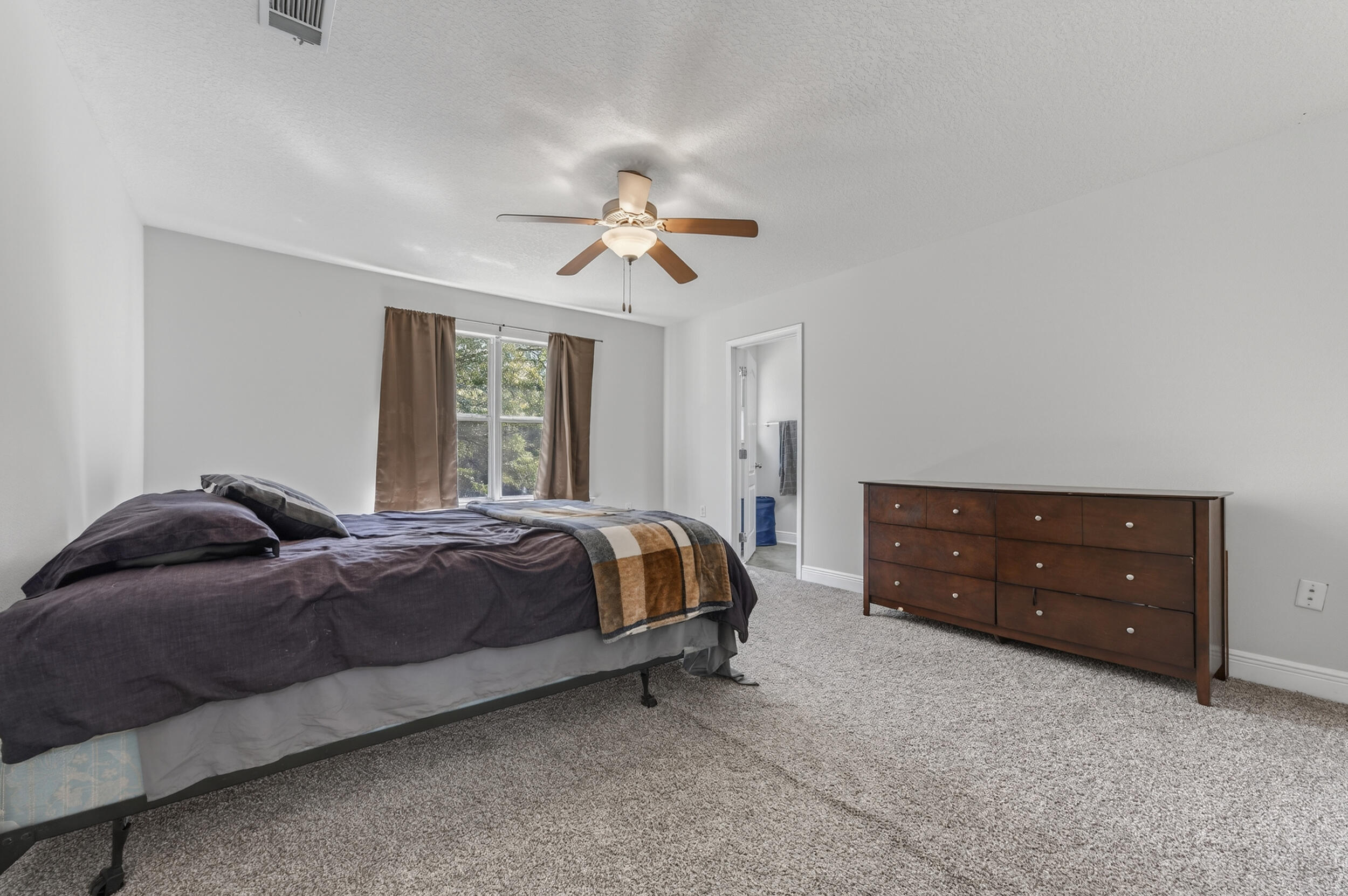 SILVER SPRINGS EST - Residential