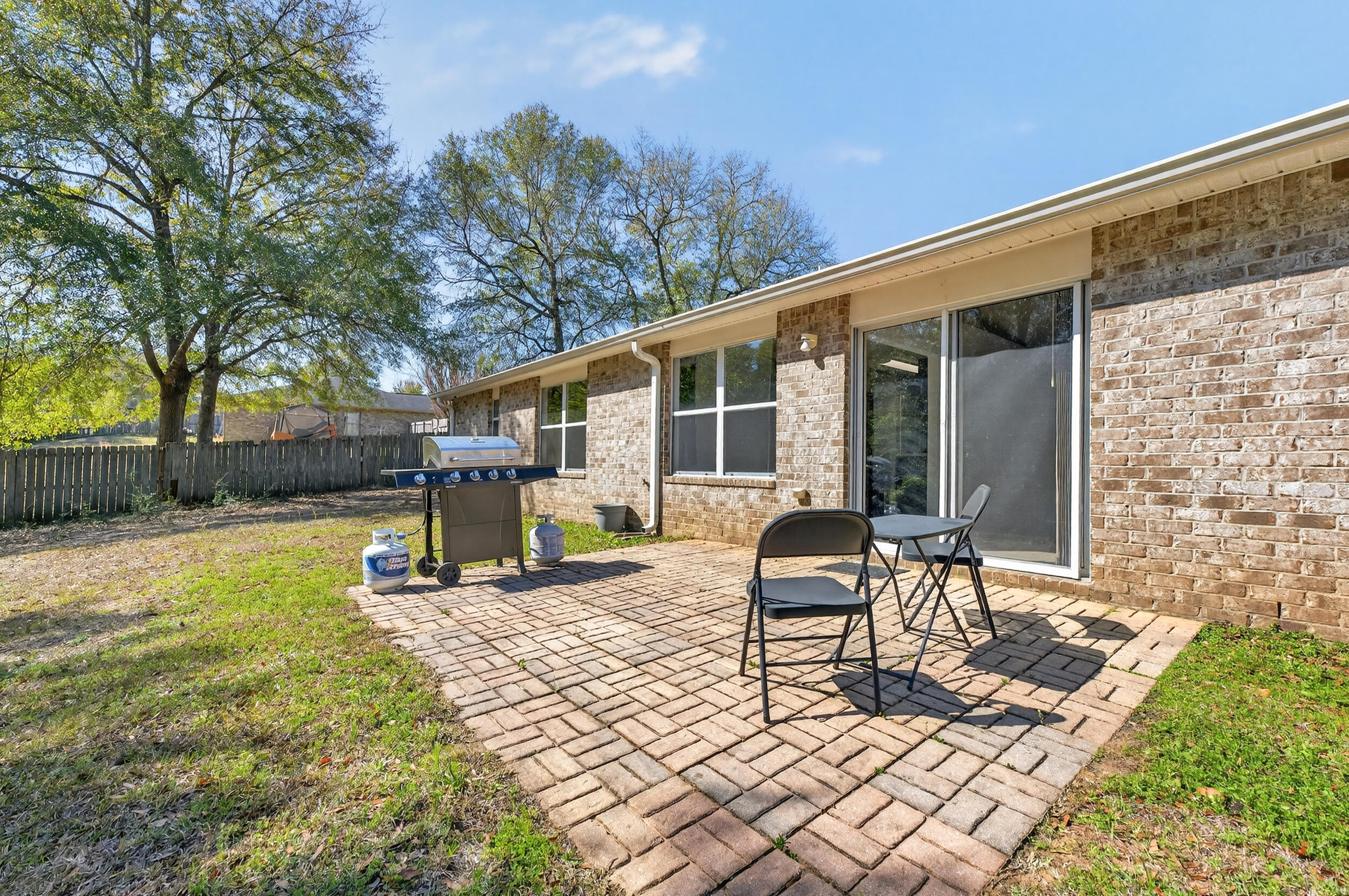 SILVER SPRINGS EST - Residential