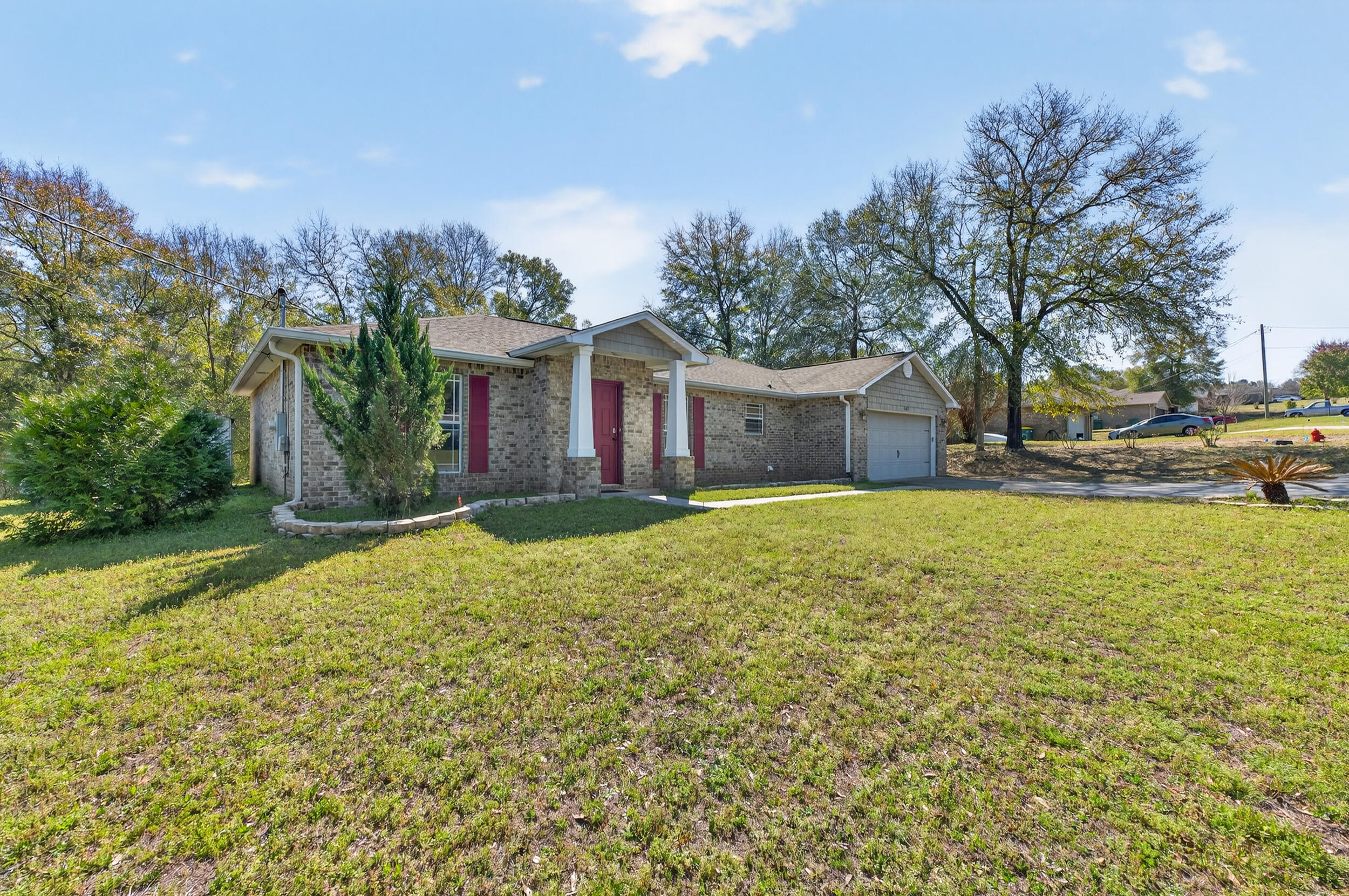 SILVER SPRINGS EST - Residential