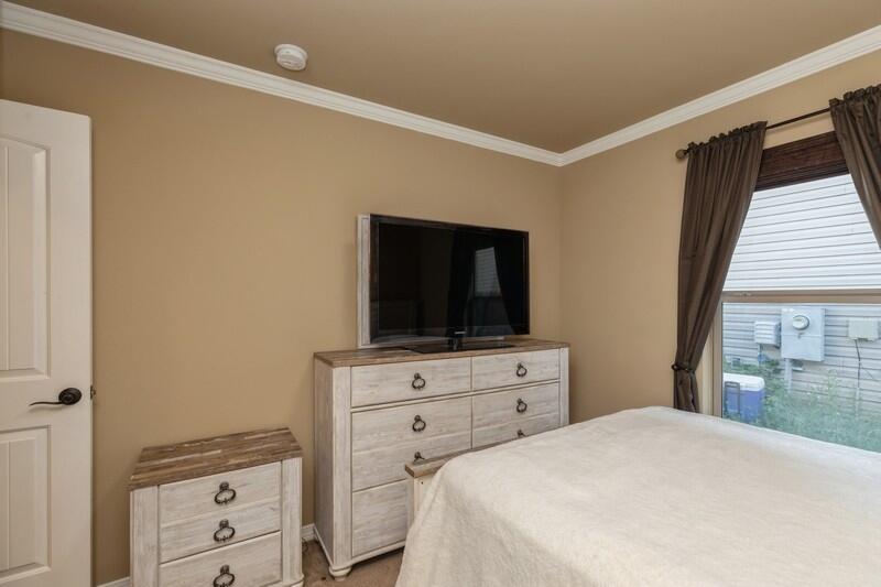 SHADOW LAKES - Residential