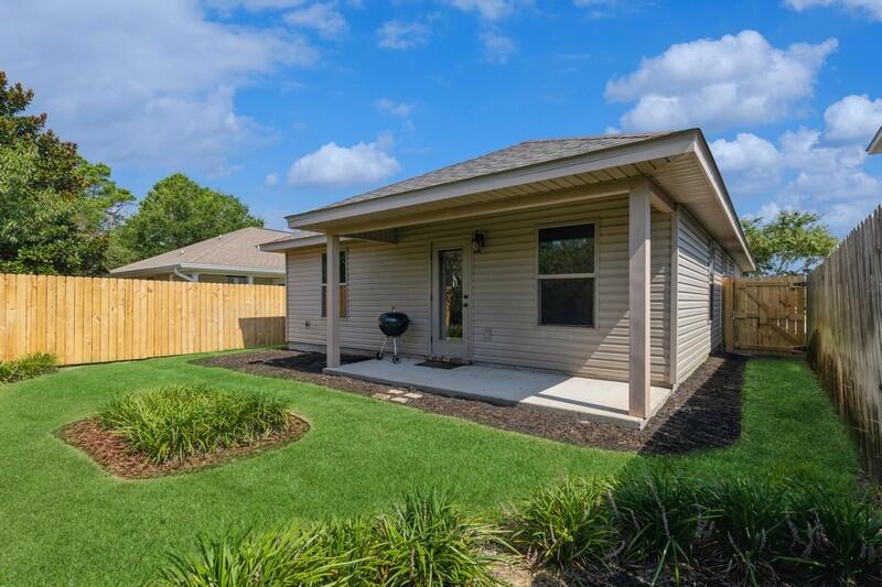 SHADOW LAKES - Residential