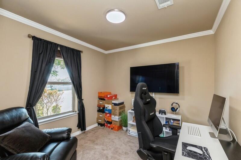 SHADOW LAKES - Residential