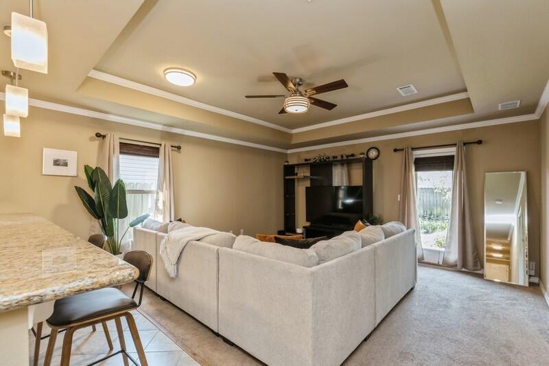 SHADOW LAKES - Residential