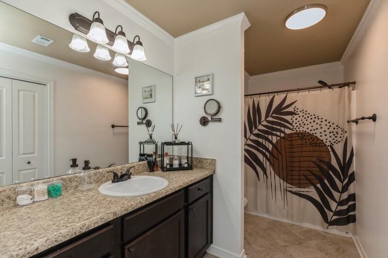 SHADOW LAKES - Residential