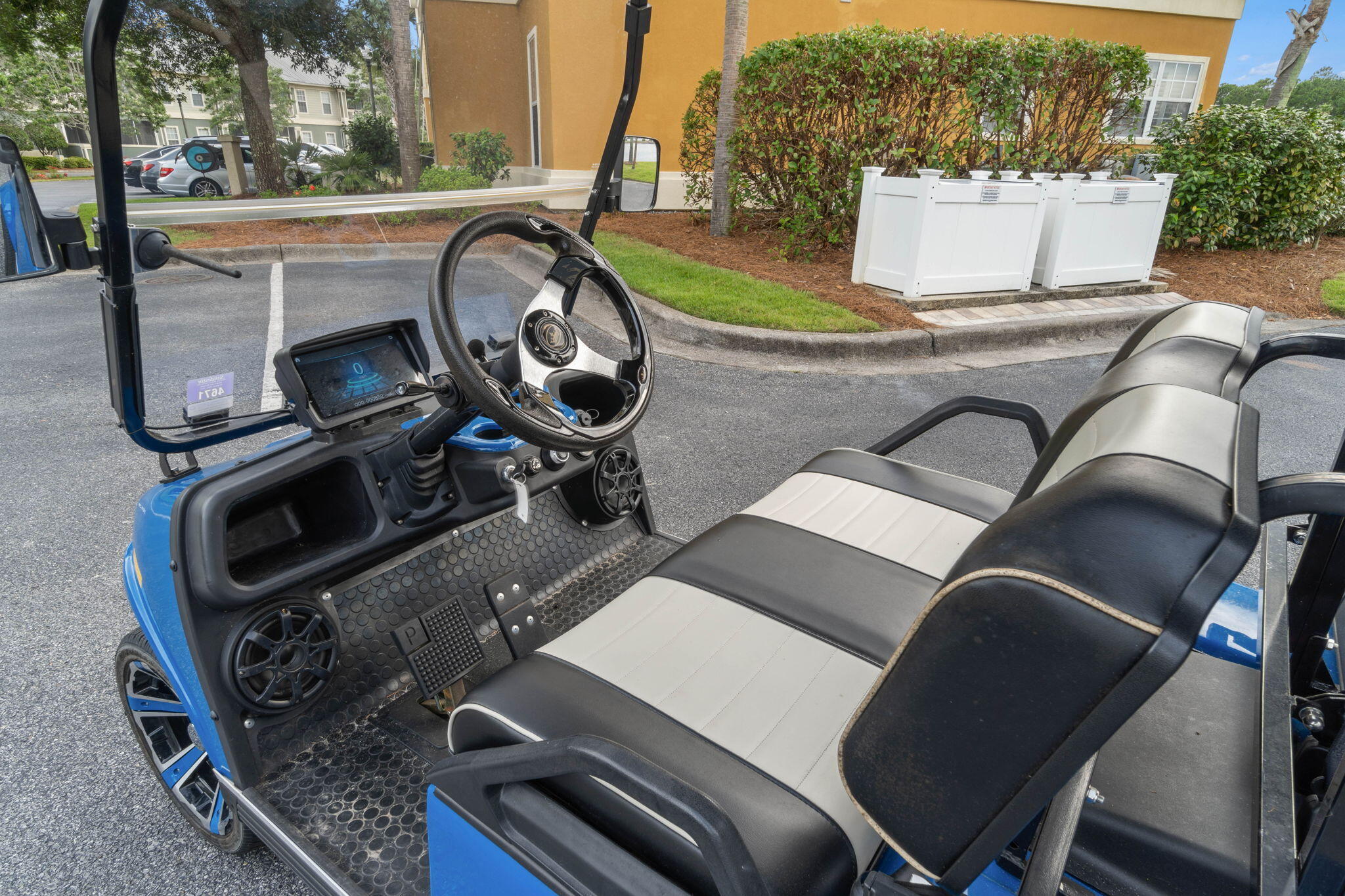 CRYSTAL COVE - Residential