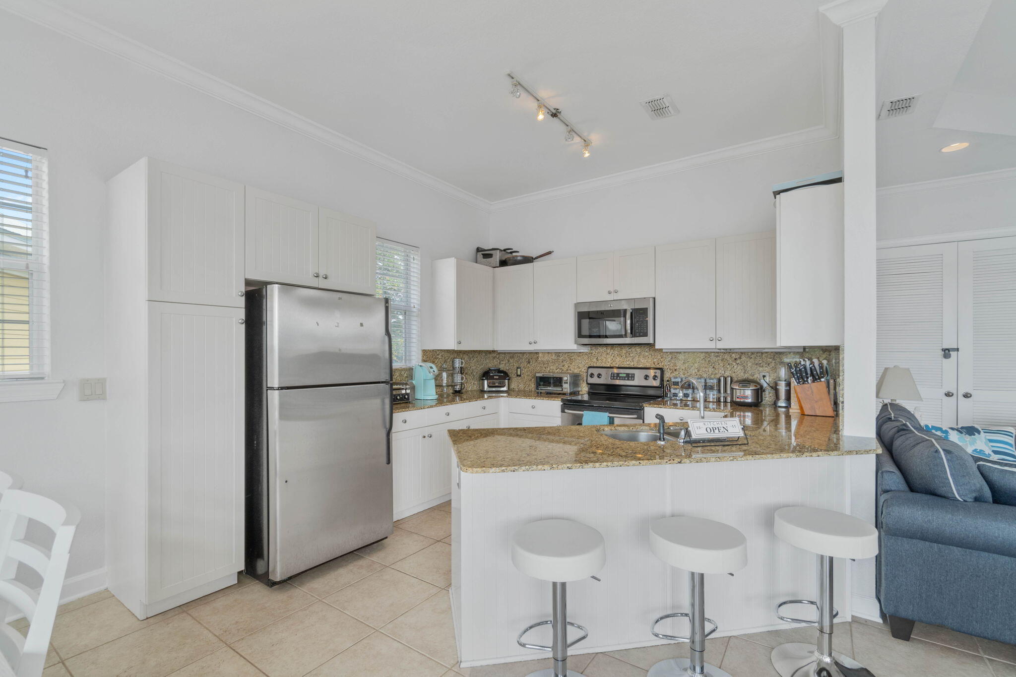 CRYSTAL COVE - Residential