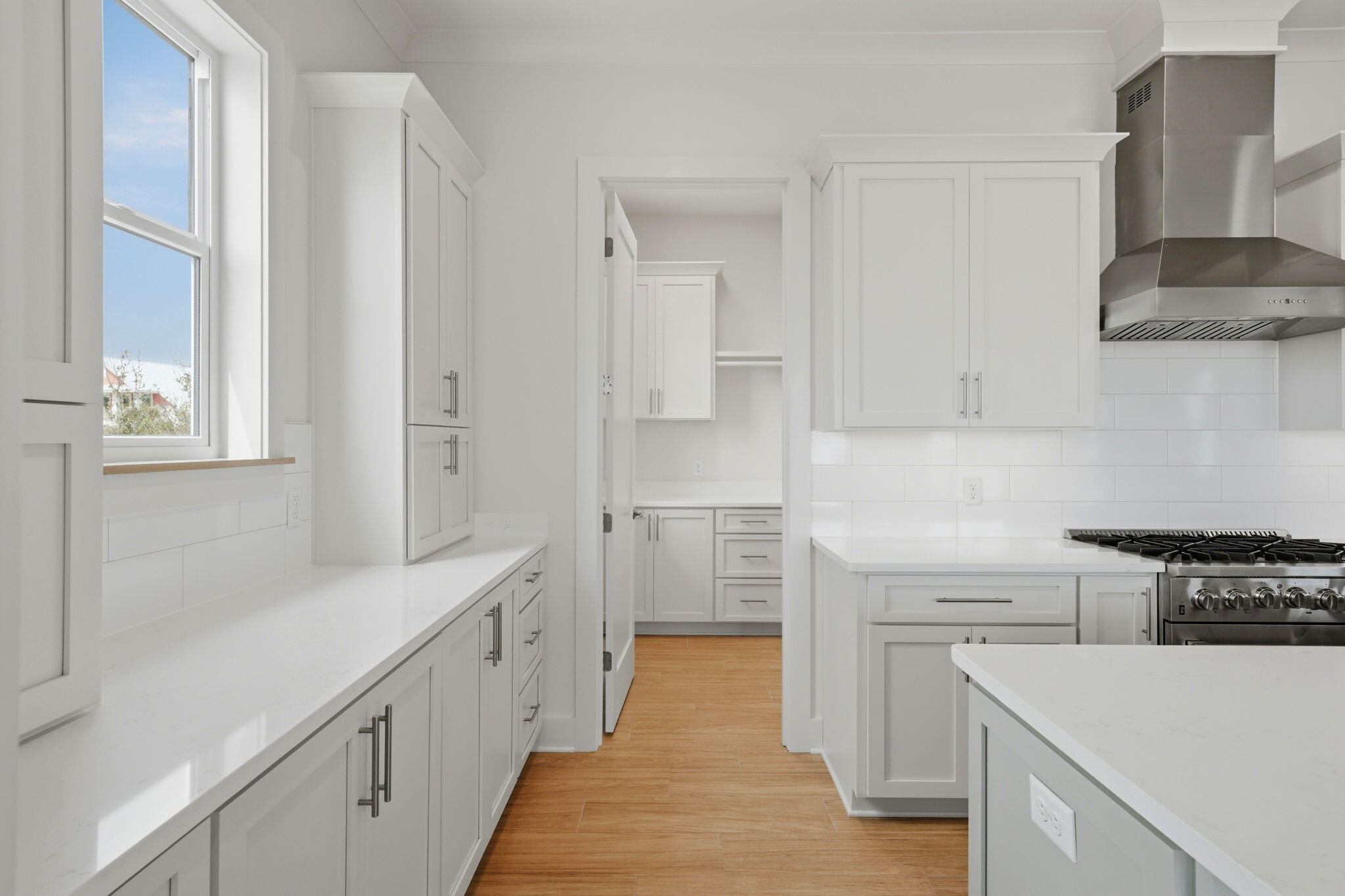 PARASOL WEST - Residential