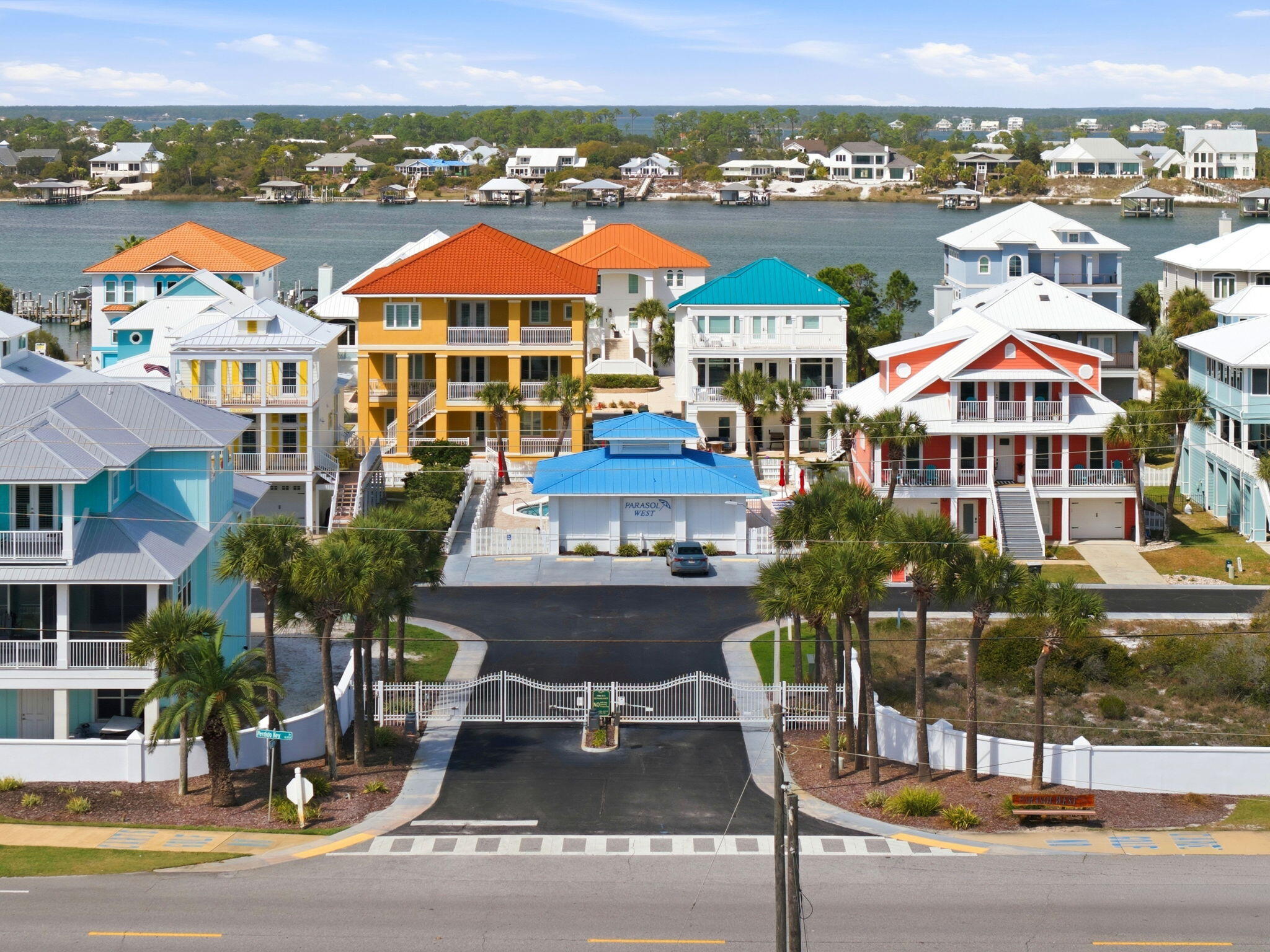 PARASOL WEST - Residential