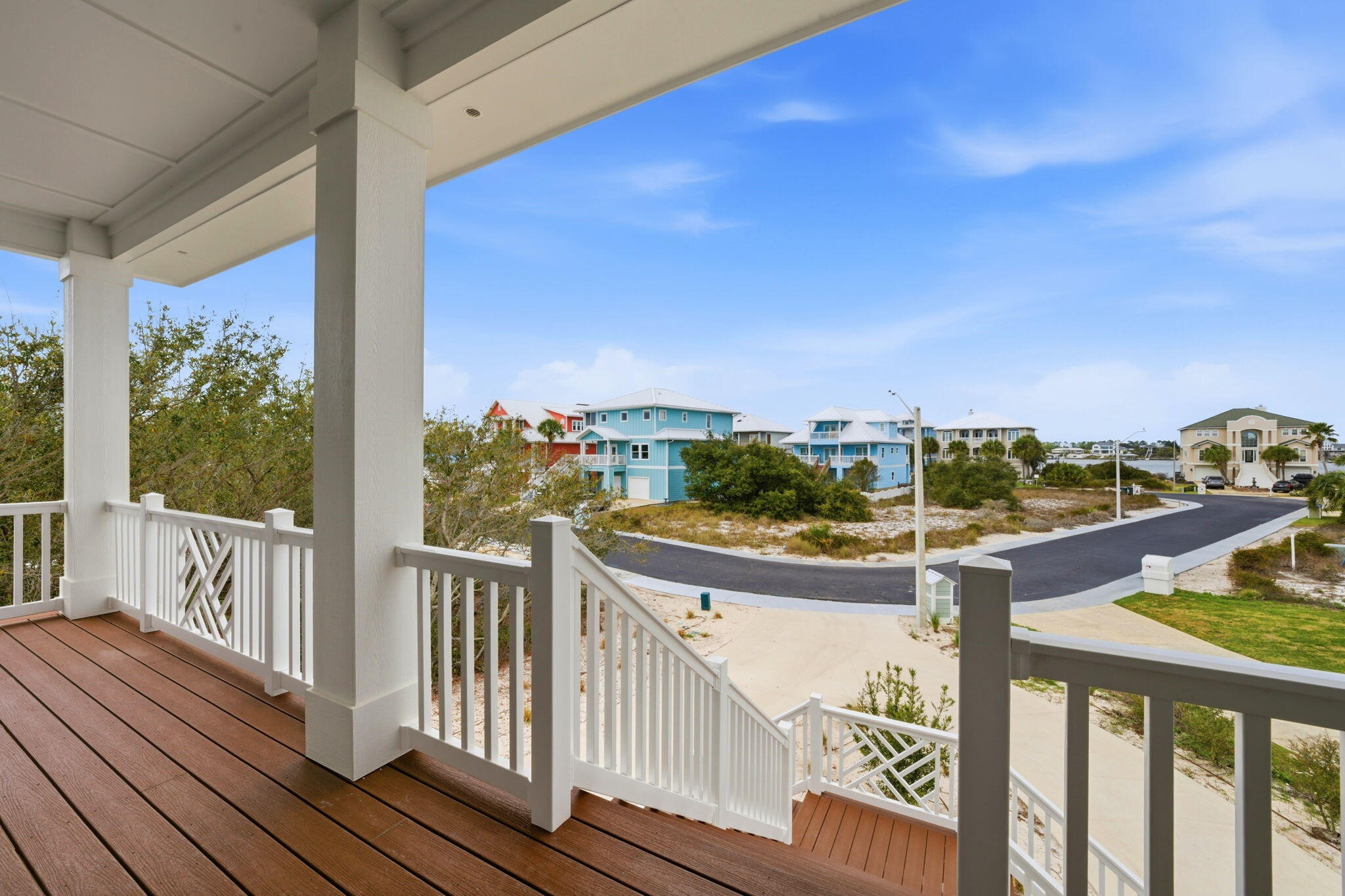 PARASOL WEST - Residential