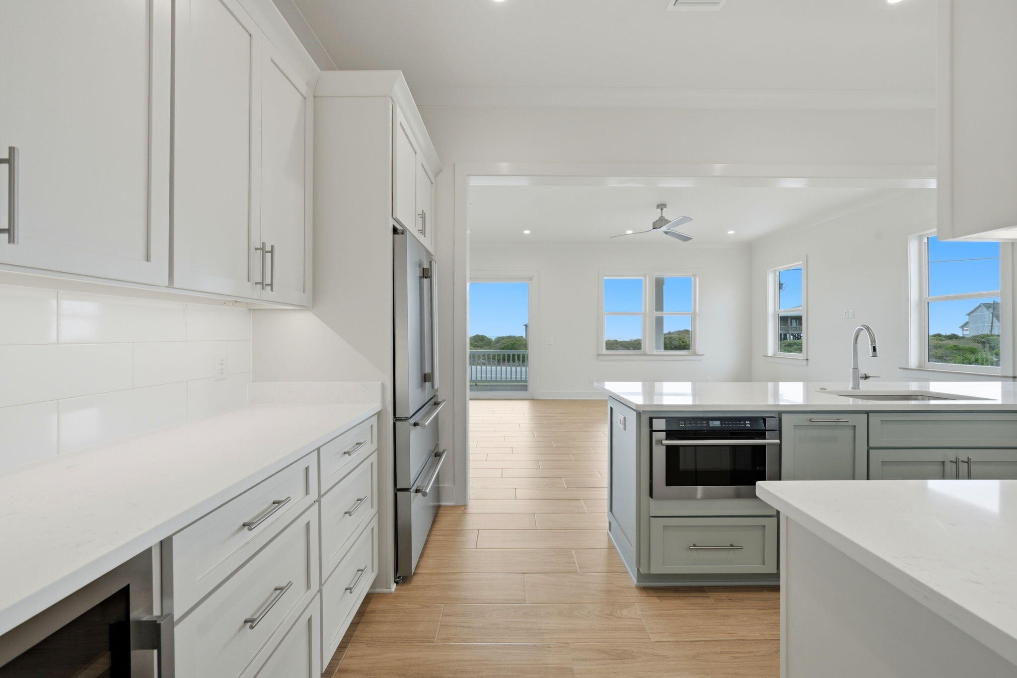 PARASOL WEST - Residential