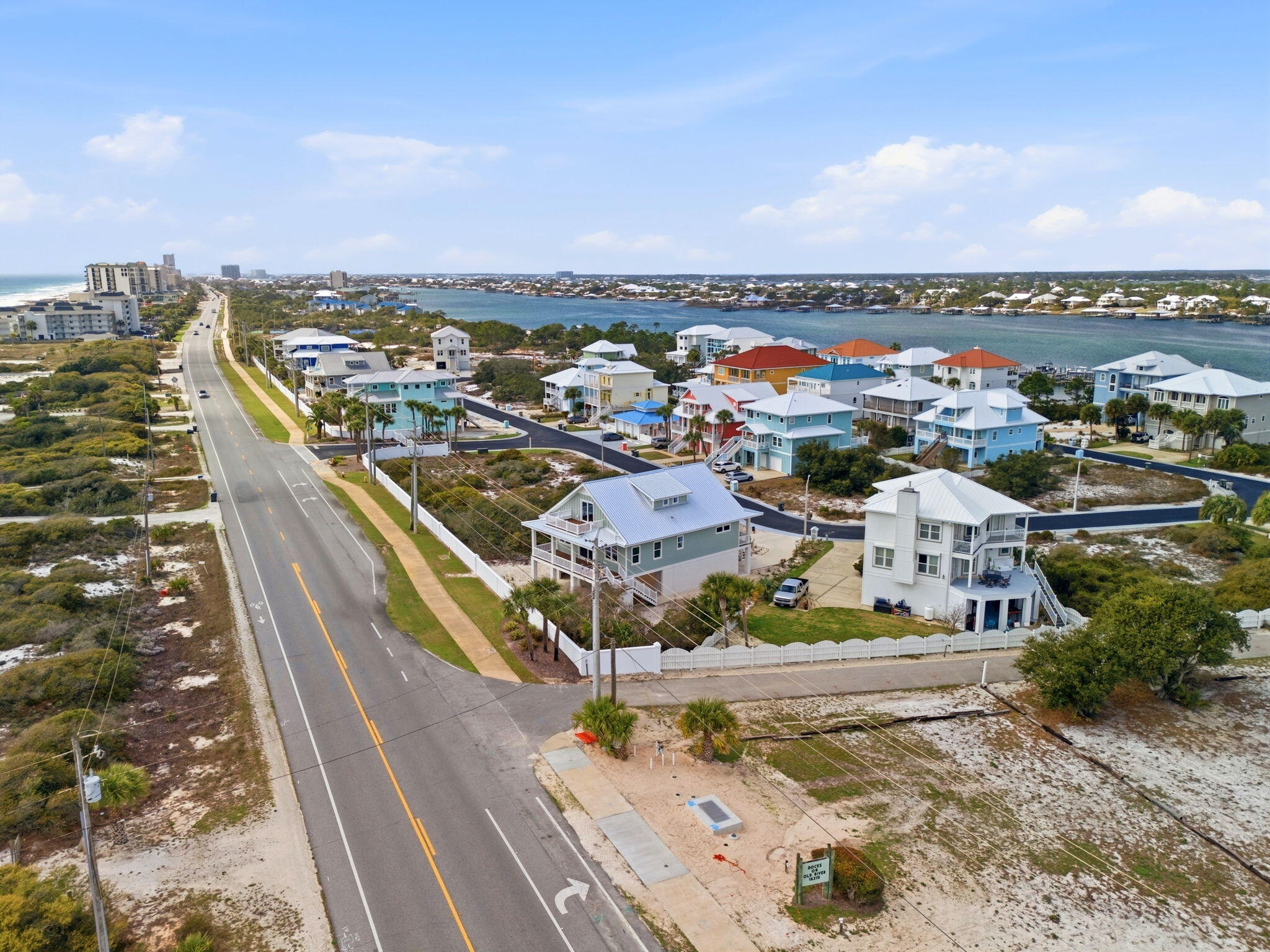 PARASOL WEST - Residential