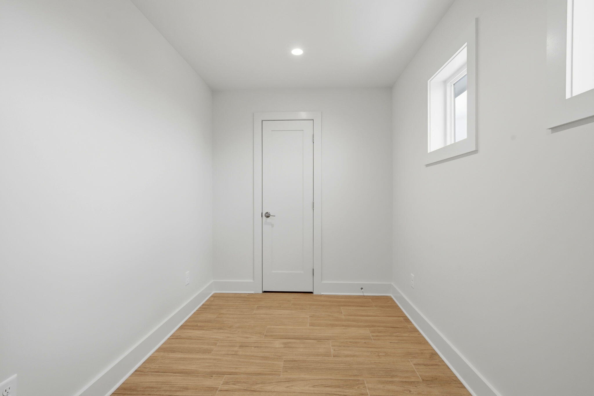 PARASOL WEST - Residential