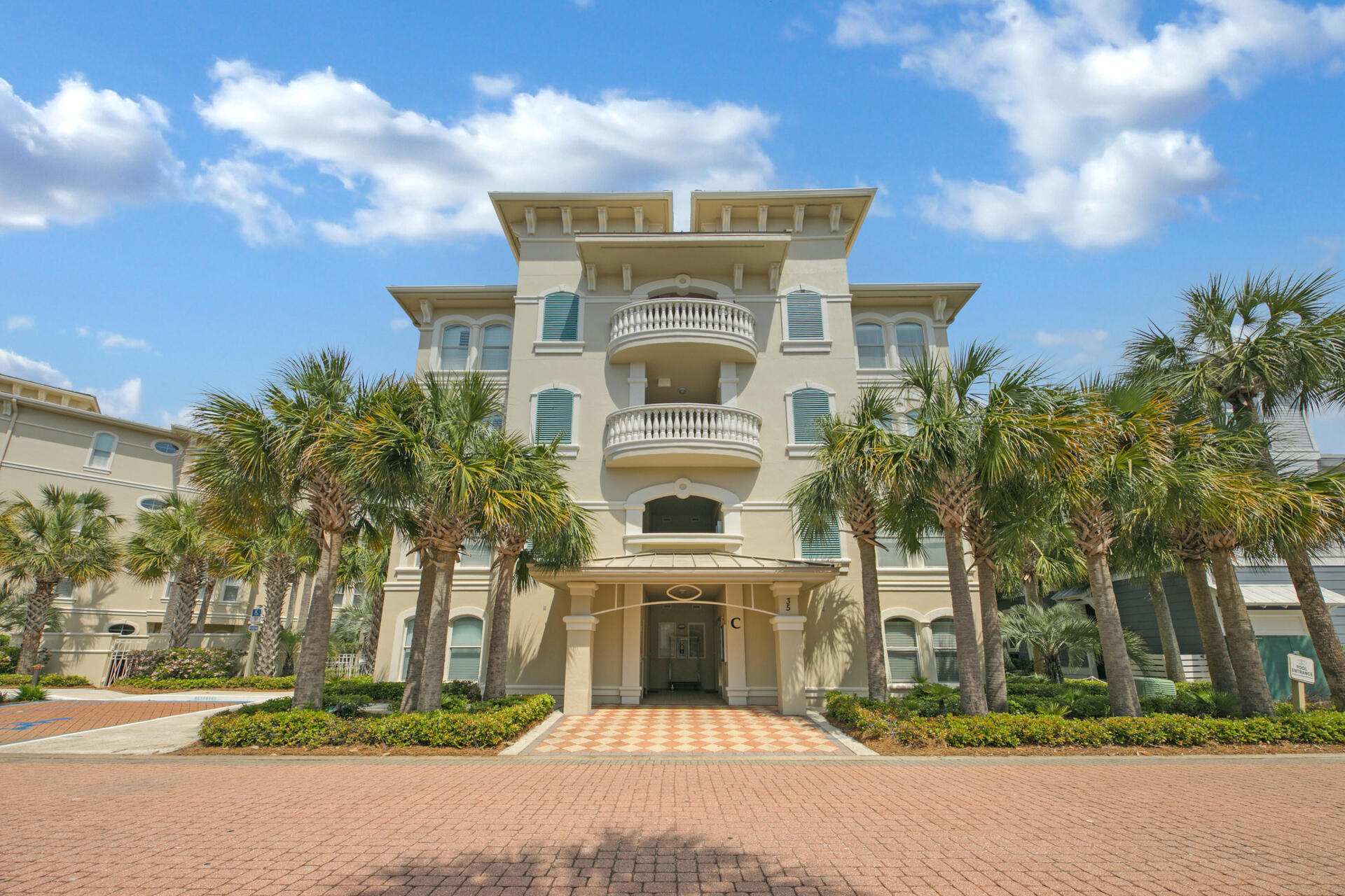 VILLAS AT SEACREST BEACH - Residential