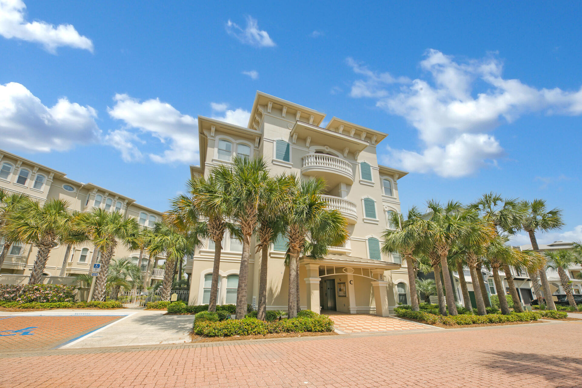 VILLAS AT SEACREST BEACH - Residential