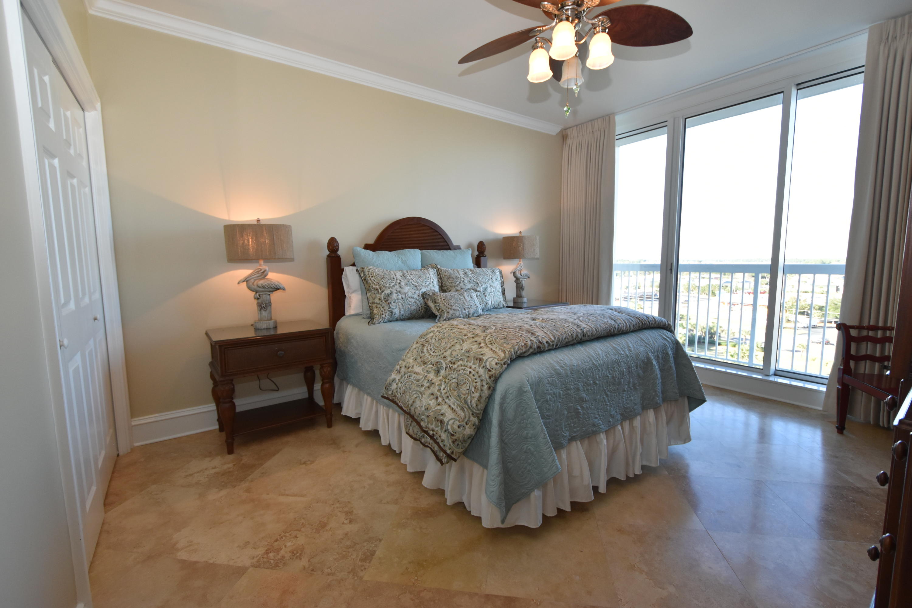 SILVER BEACH TOWERS - Residential