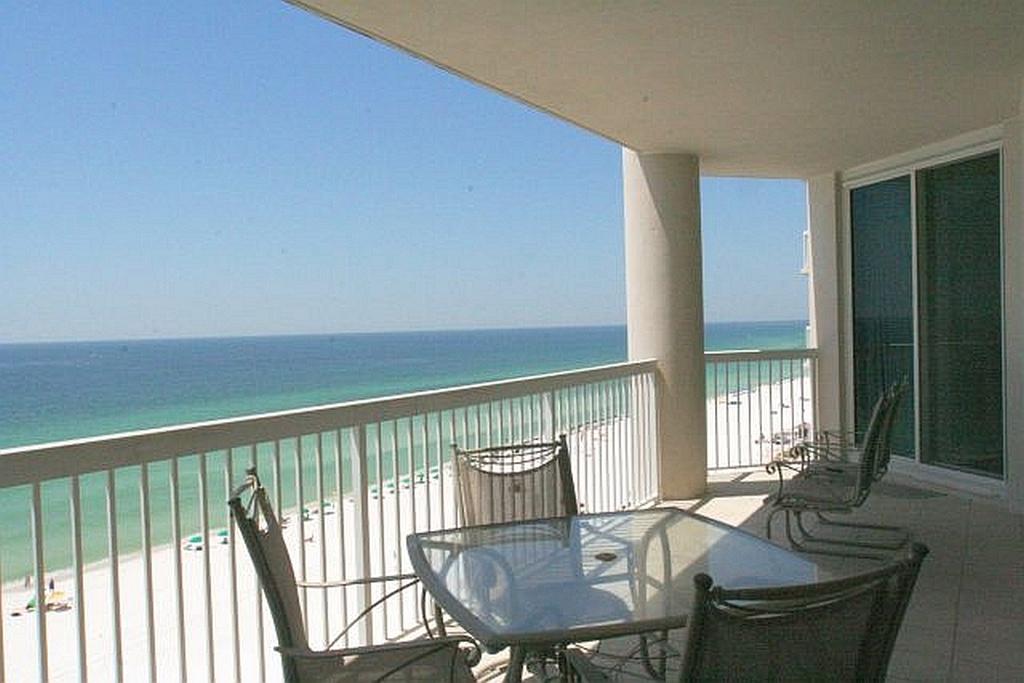 SILVER BEACH TOWERS - Residential