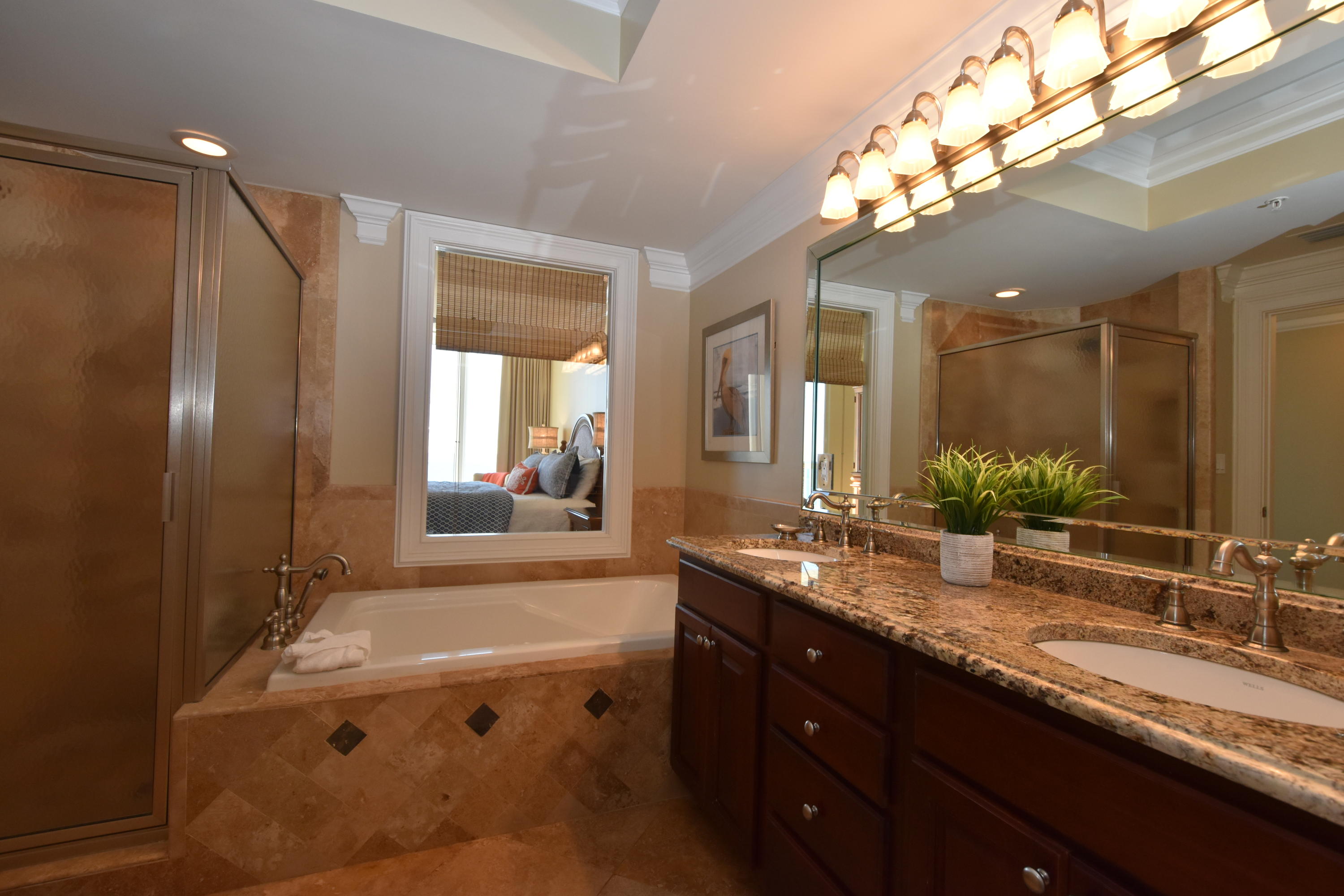 SILVER BEACH TOWERS - Residential