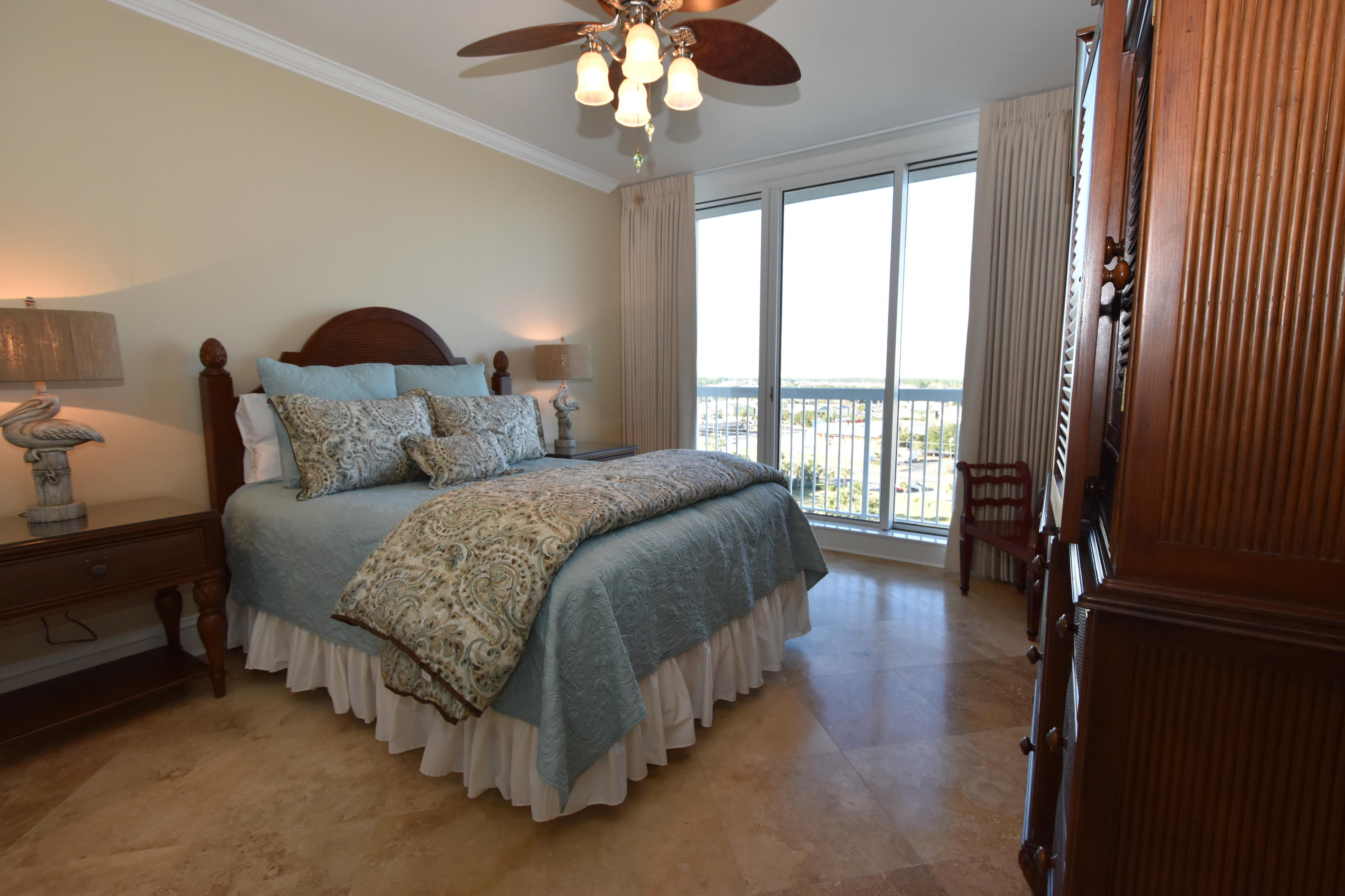 SILVER BEACH TOWERS - Residential