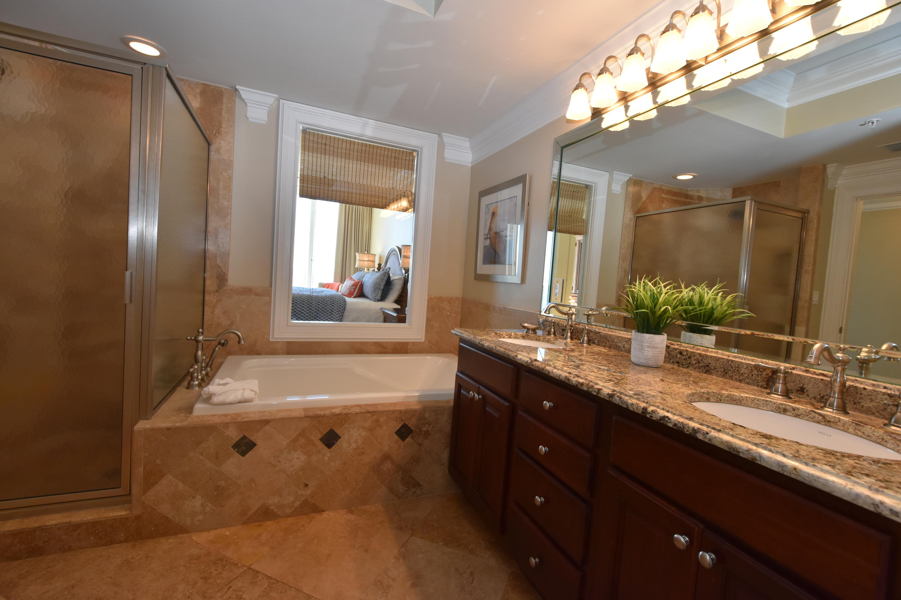 SILVER BEACH TOWERS - Residential