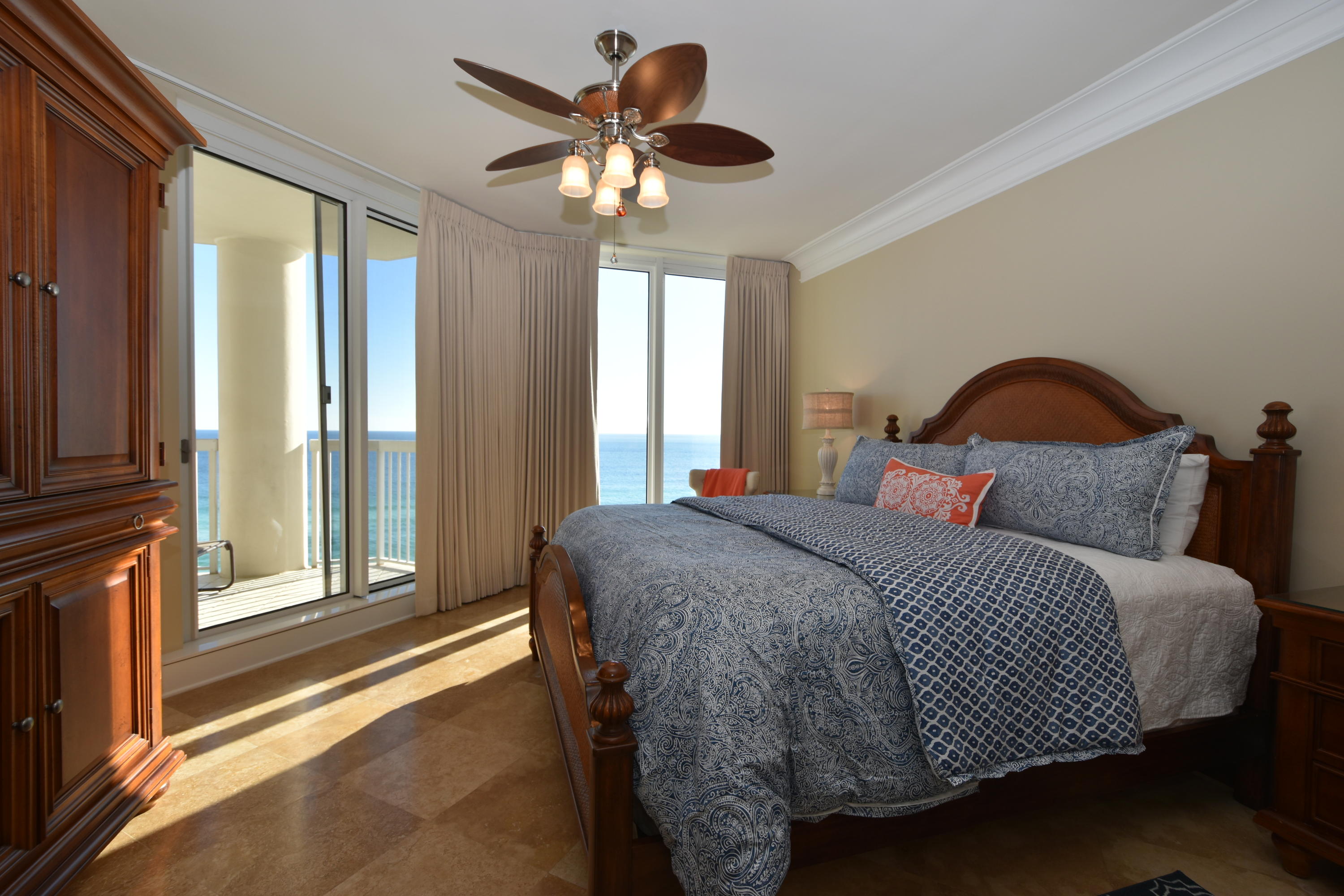 SILVER BEACH TOWERS - Residential