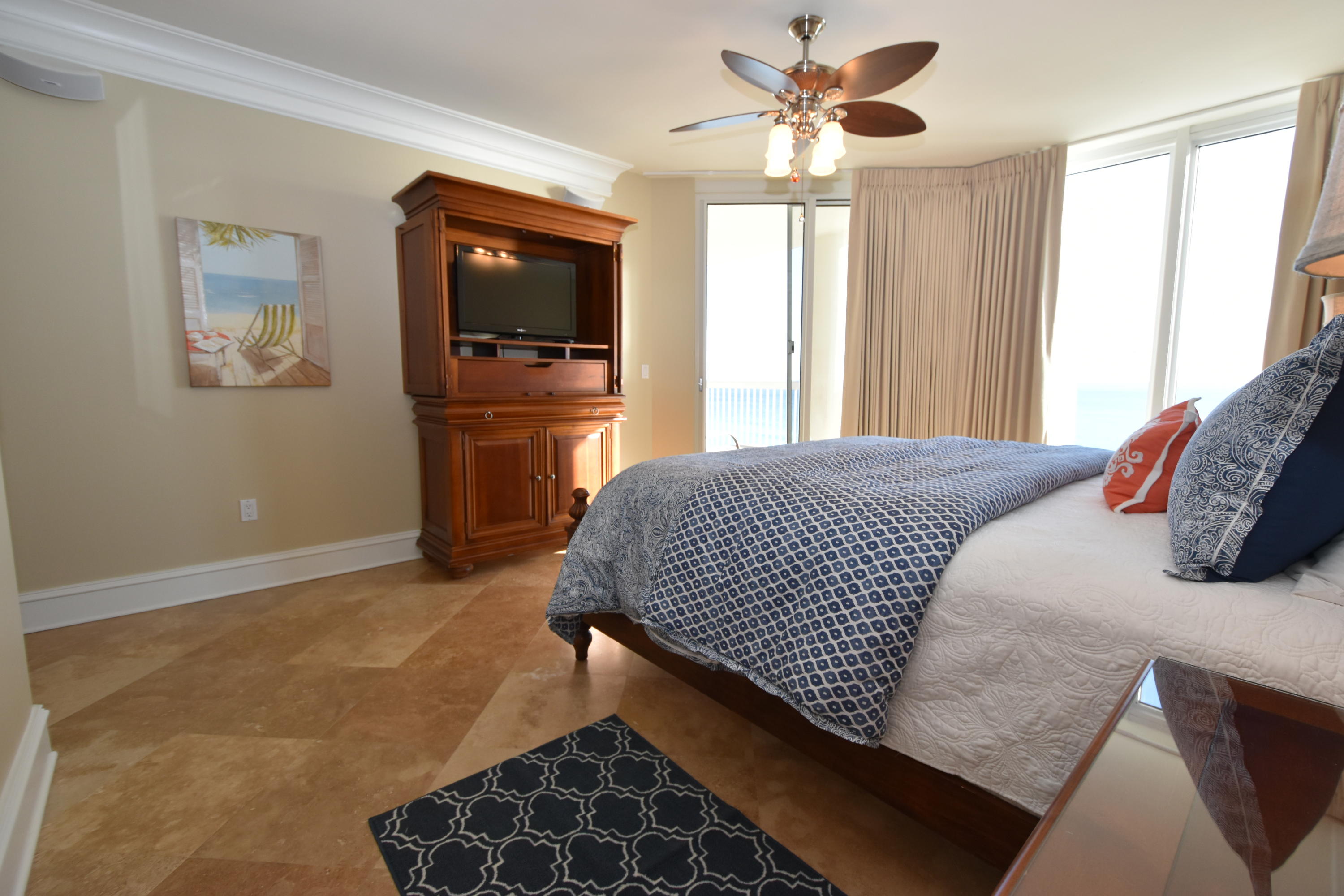 SILVER BEACH TOWERS - Residential