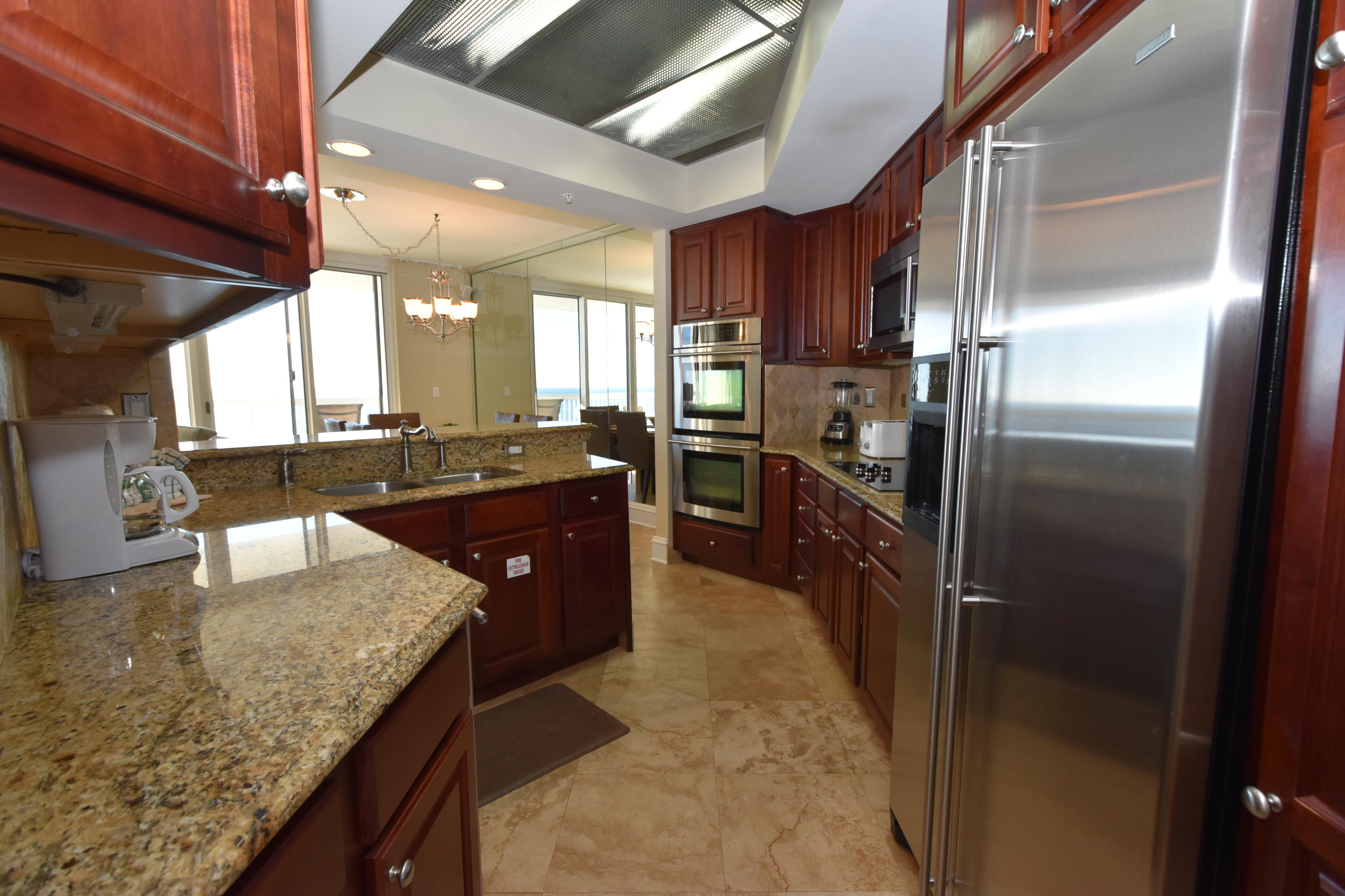 SILVER BEACH TOWERS - Residential