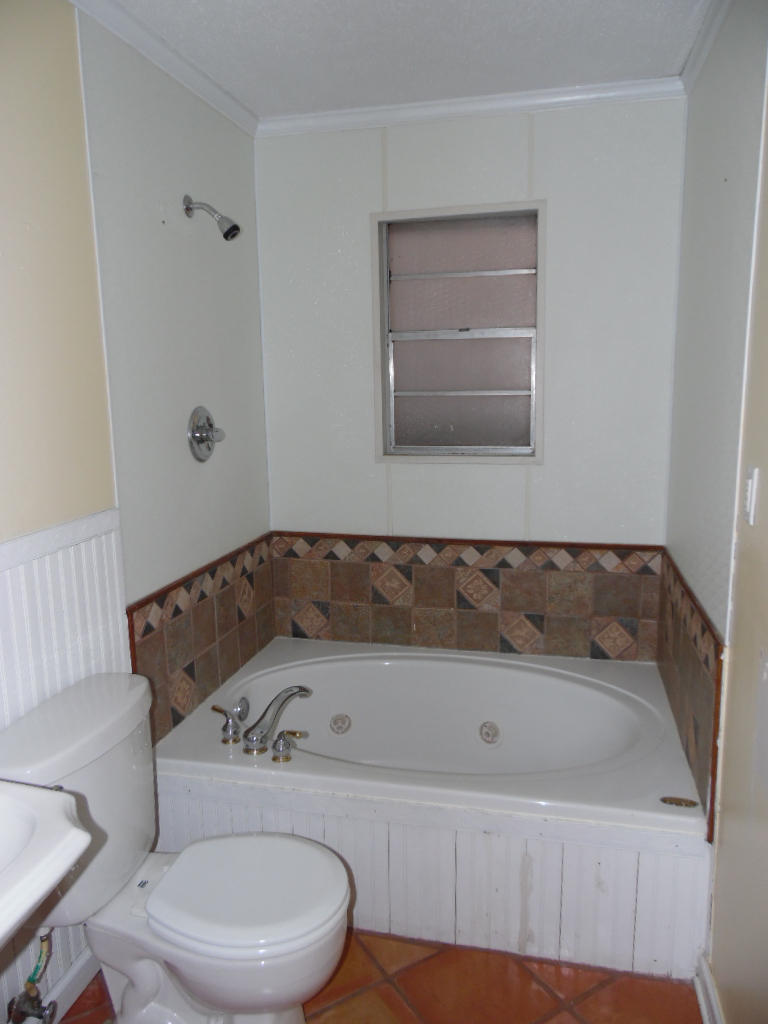 VILLA TASSO TOWN OF - Residential