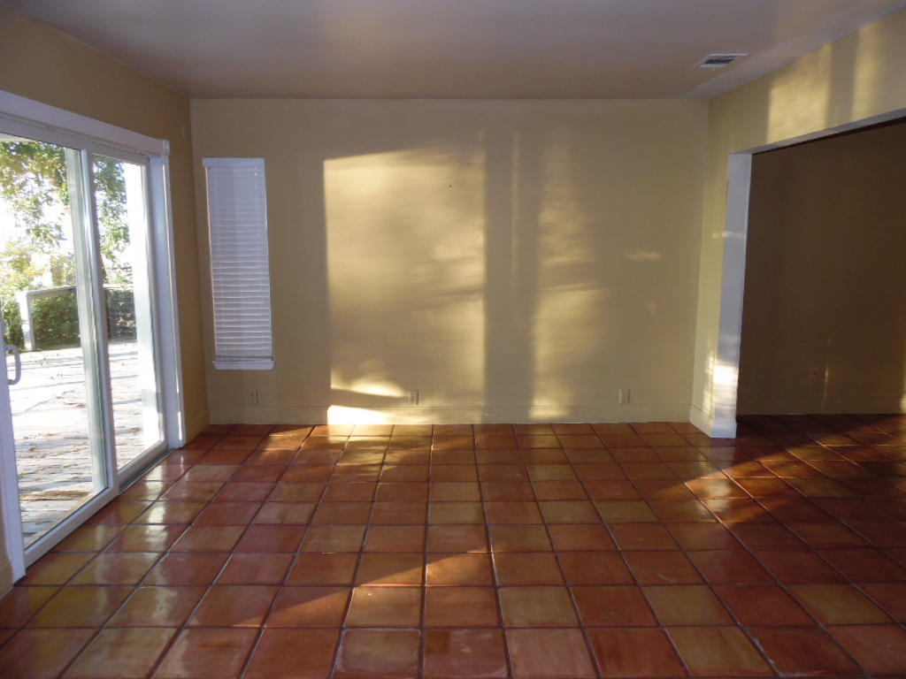 VILLA TASSO TOWN OF - Residential