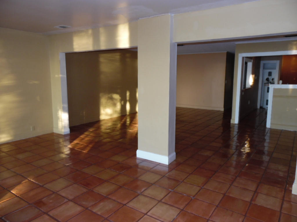 VILLA TASSO TOWN OF - Residential