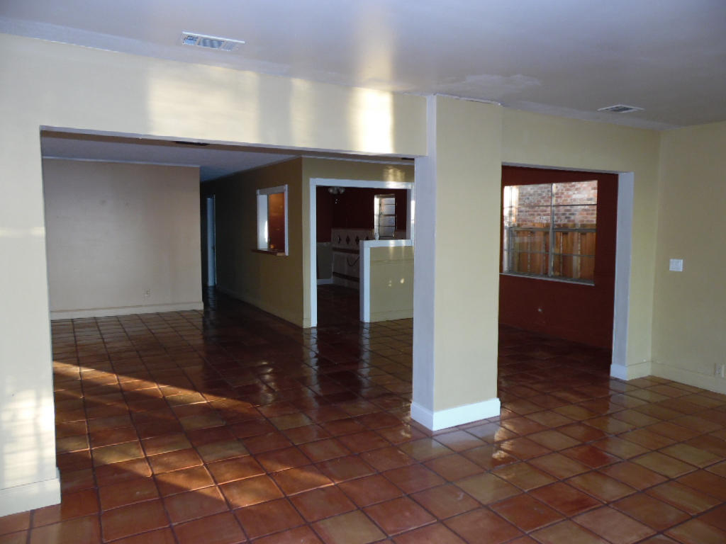 VILLA TASSO TOWN OF - Residential