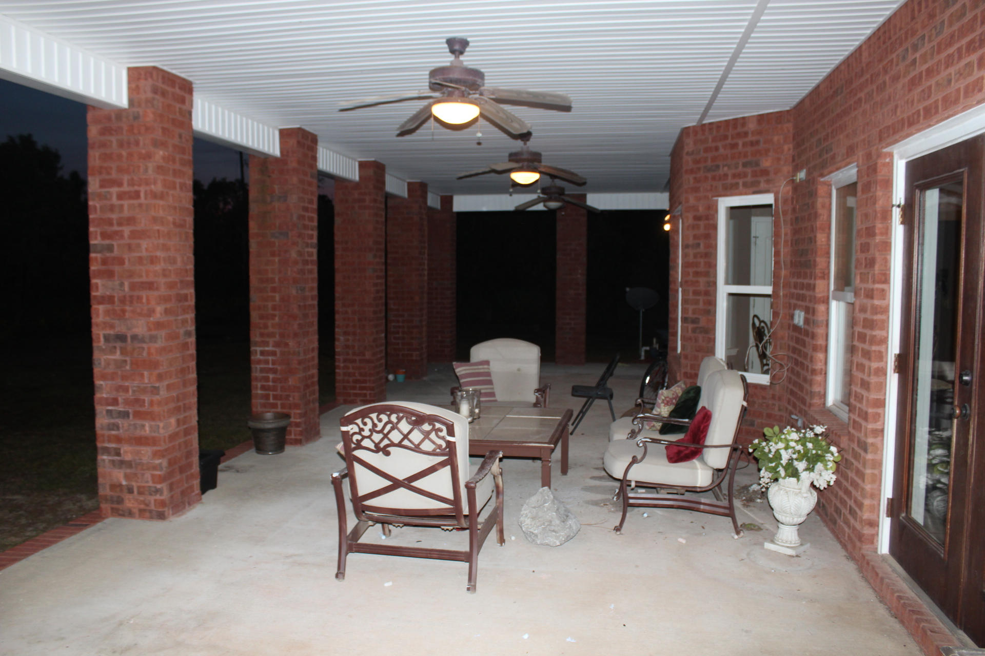 WHISPERING PINES - Residential