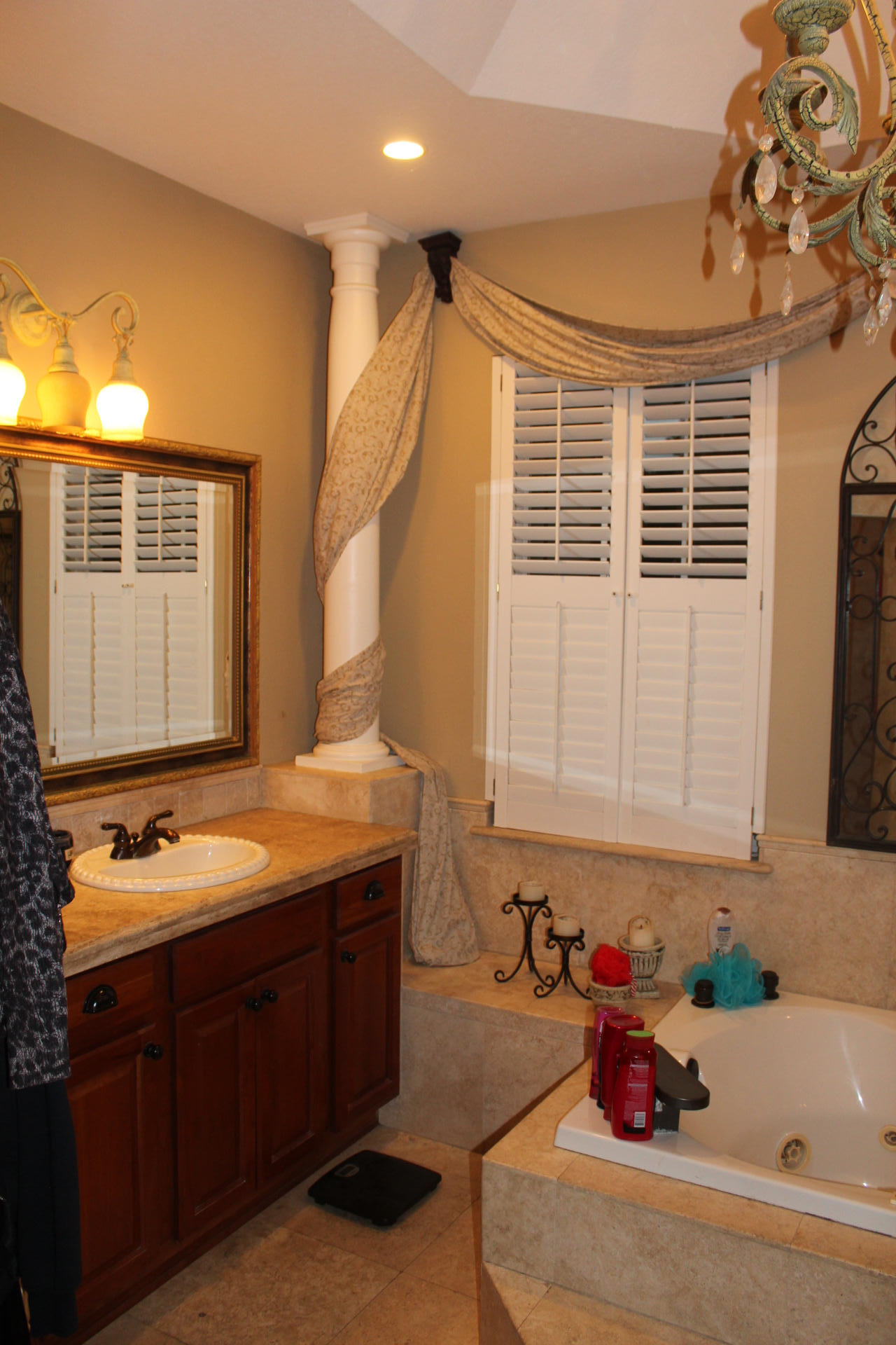 WHISPERING PINES - Residential