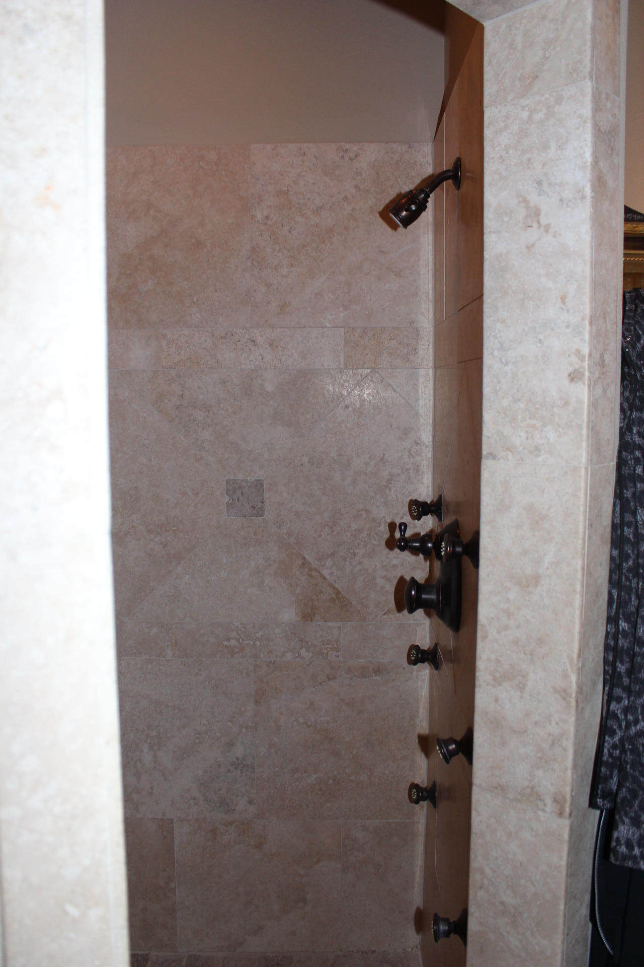 WHISPERING PINES - Residential