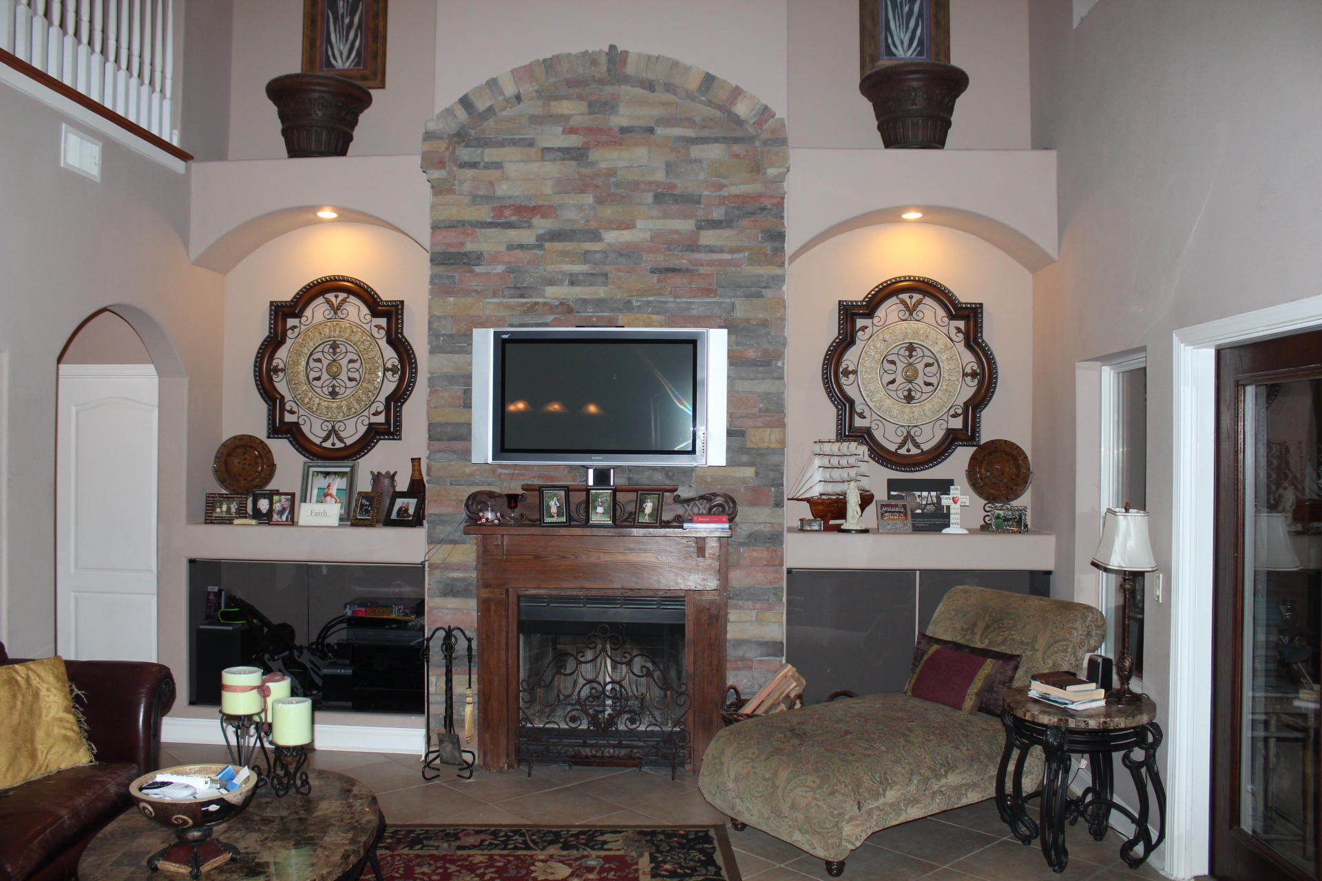 WHISPERING PINES - Residential