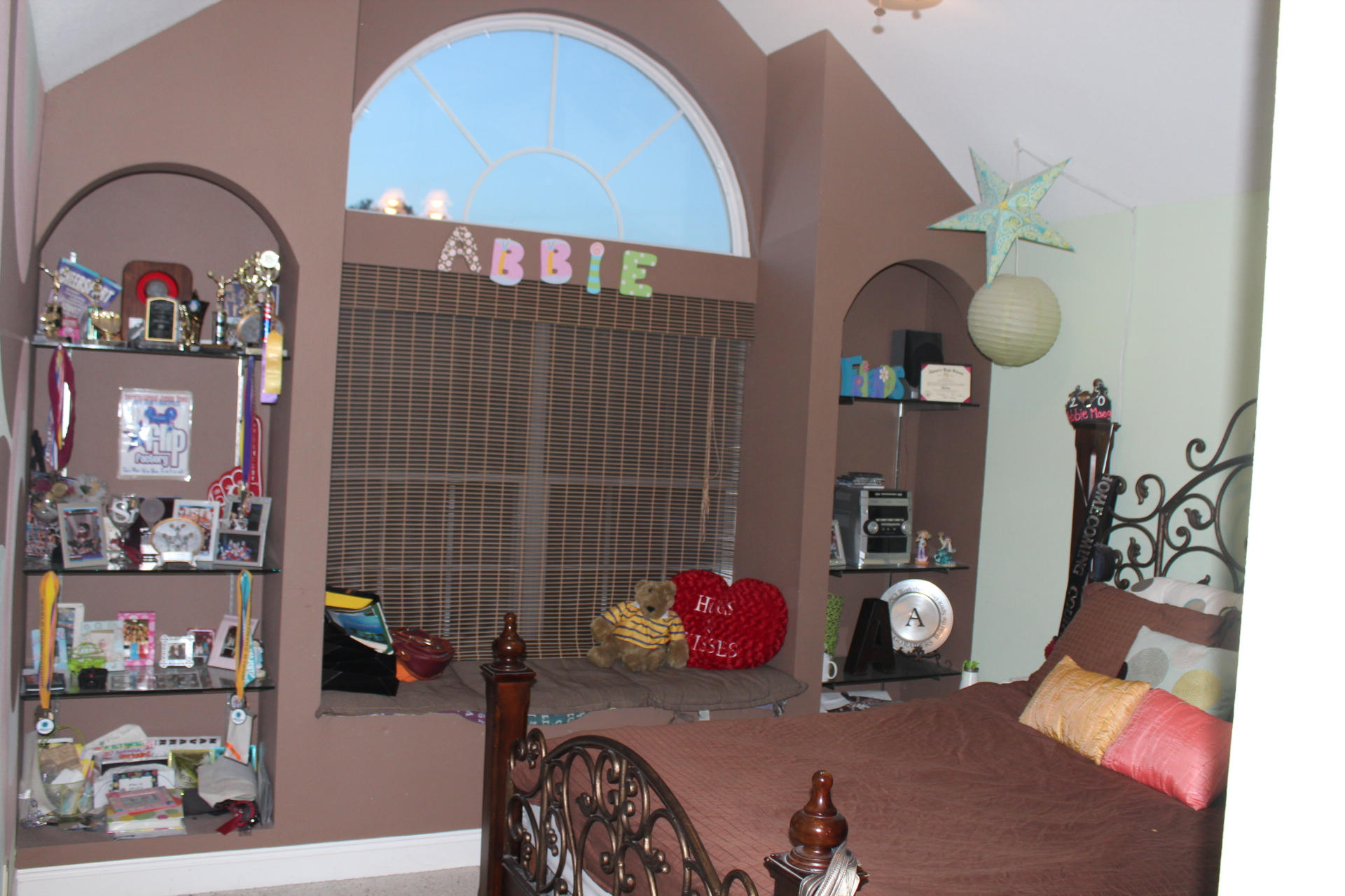 WHISPERING PINES - Residential