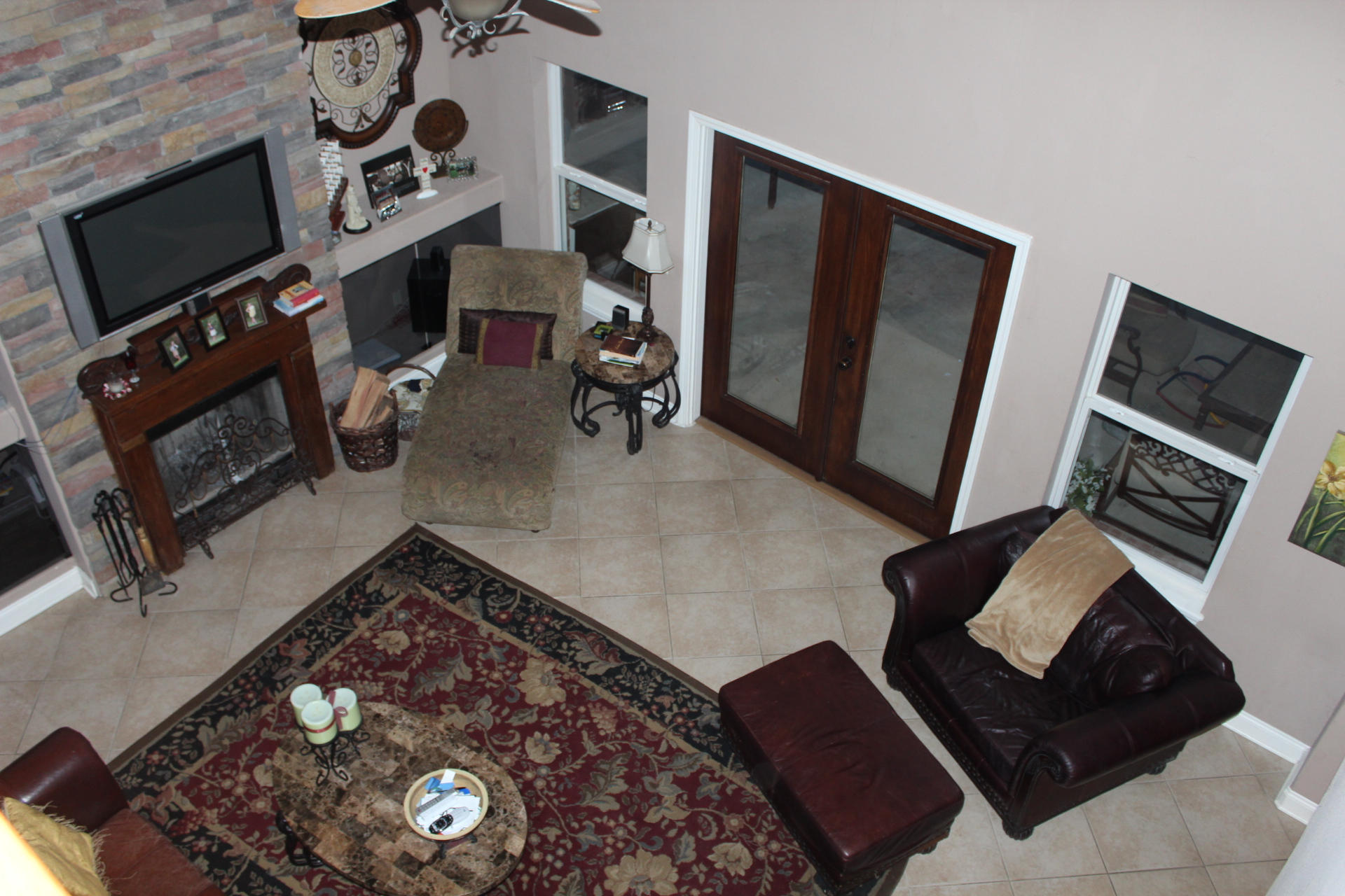 WHISPERING PINES - Residential