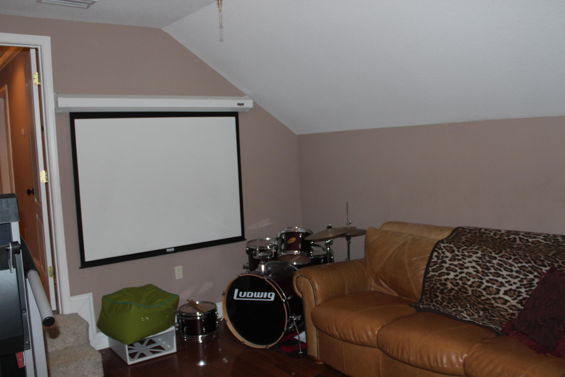 WHISPERING PINES - Residential