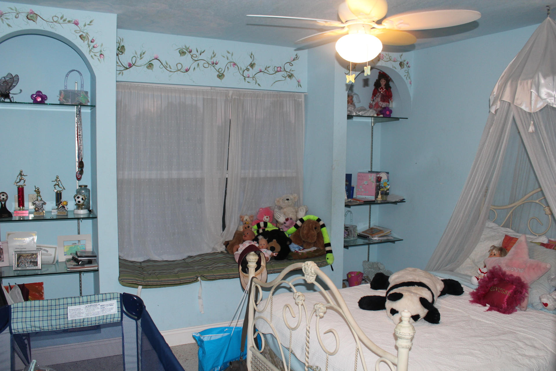 WHISPERING PINES - Residential