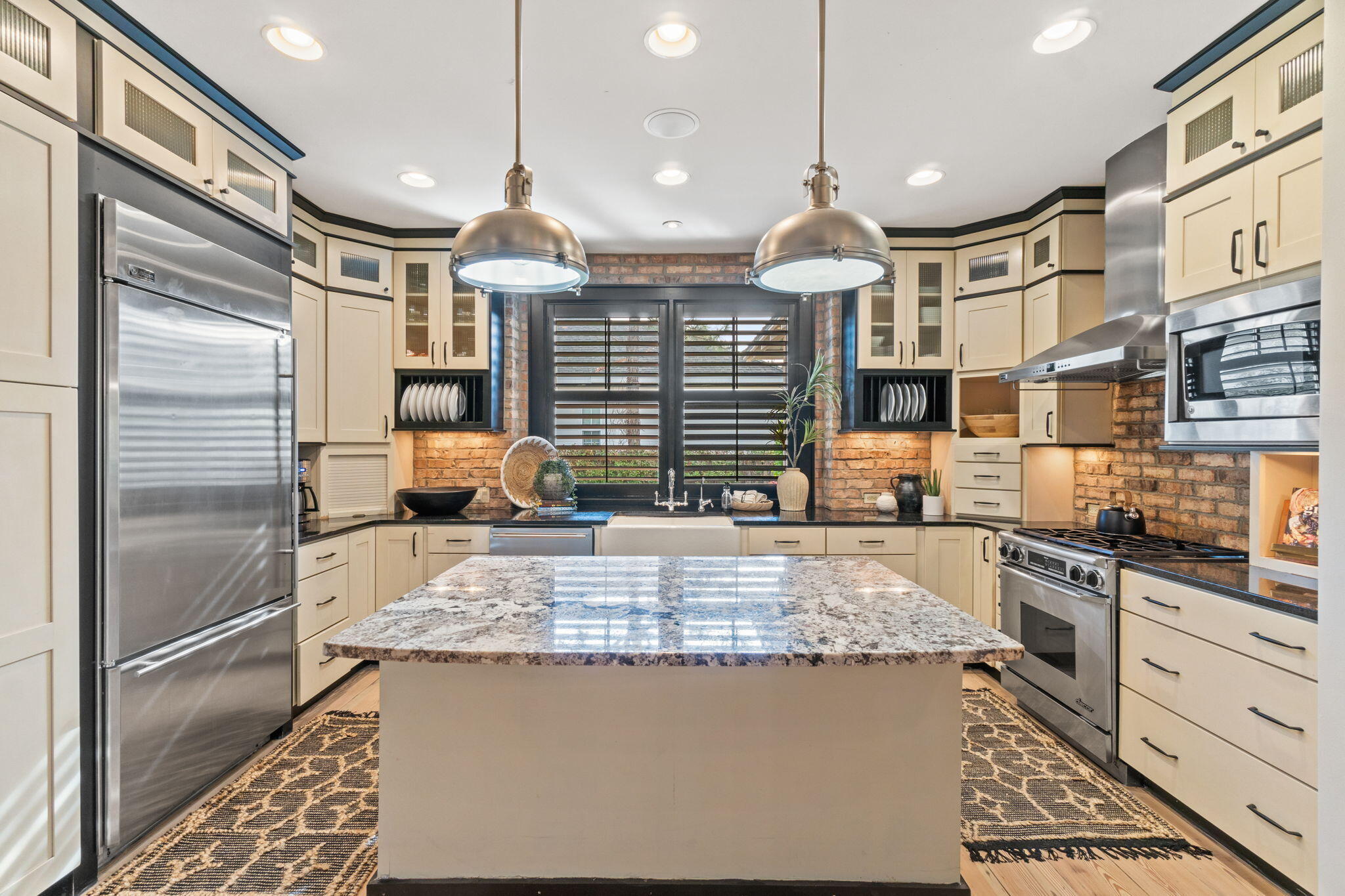 BOTANY BAYOU - Residential