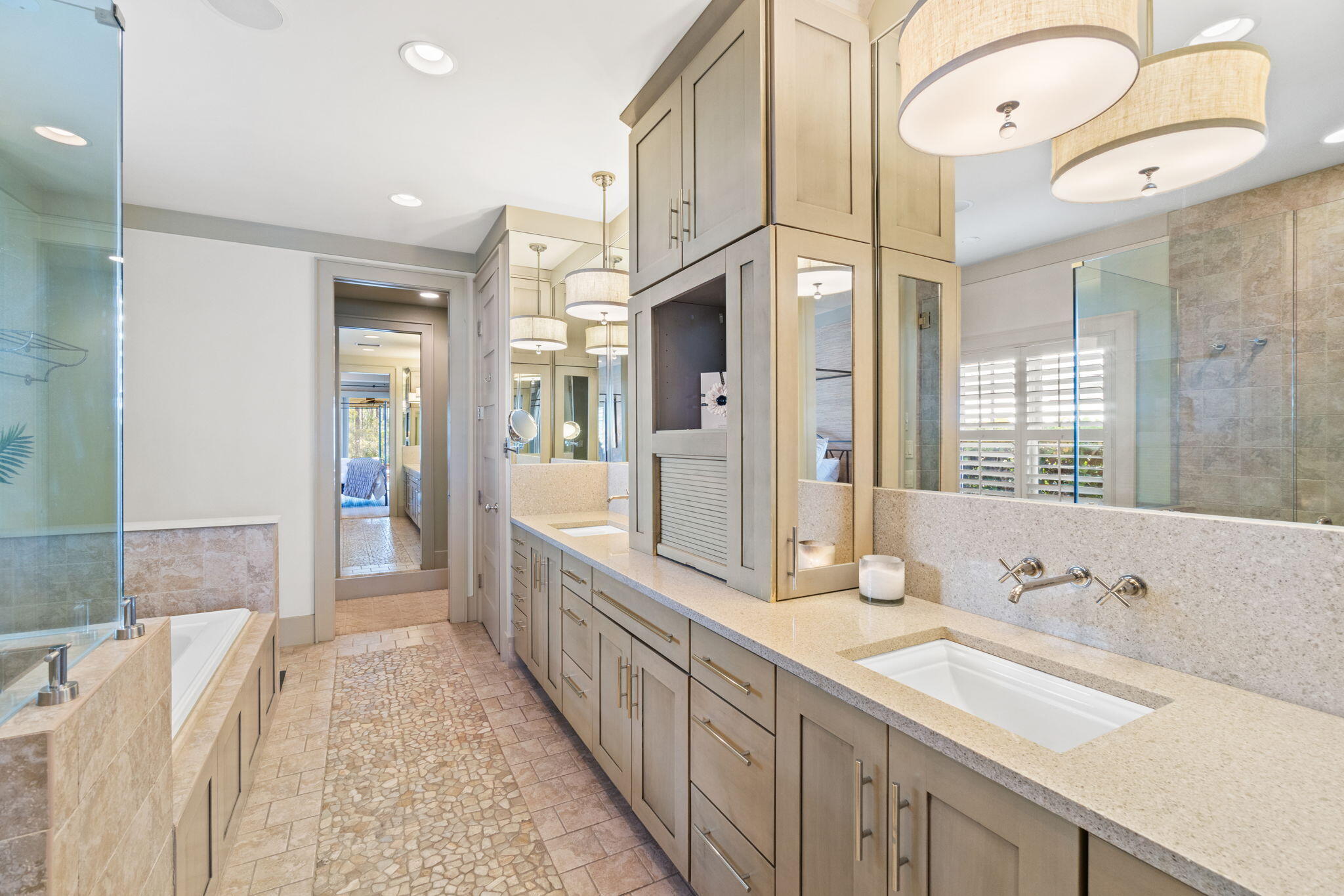 BOTANY BAYOU - Residential