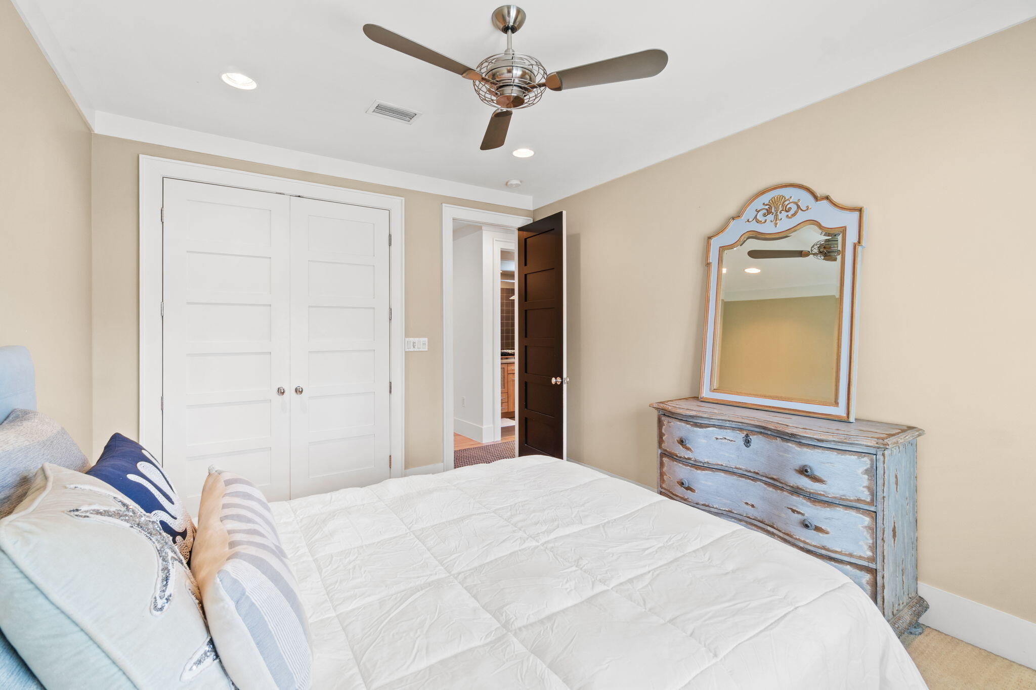 BOTANY BAYOU - Residential