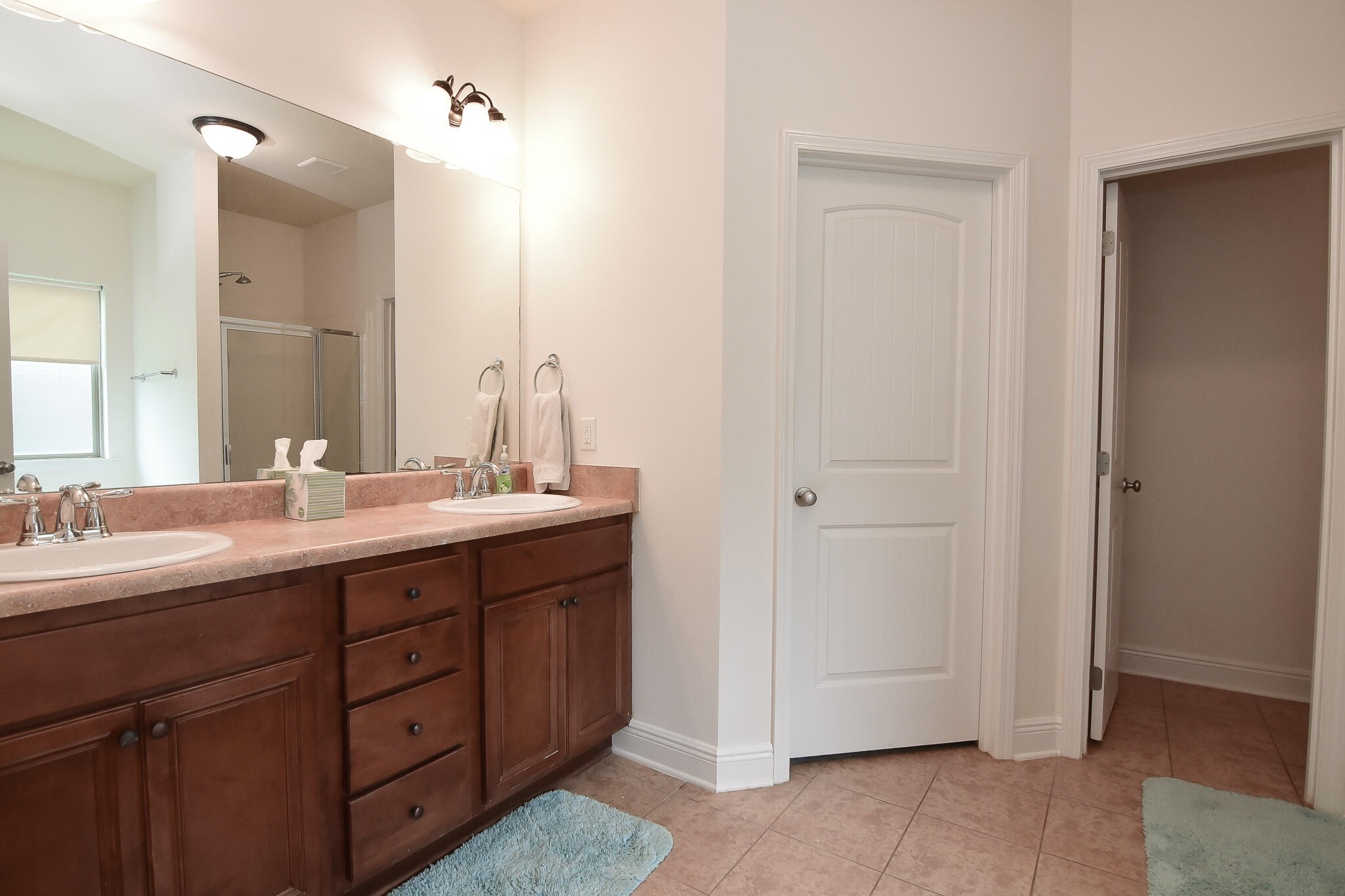 AUTUMN WOODS - Residential