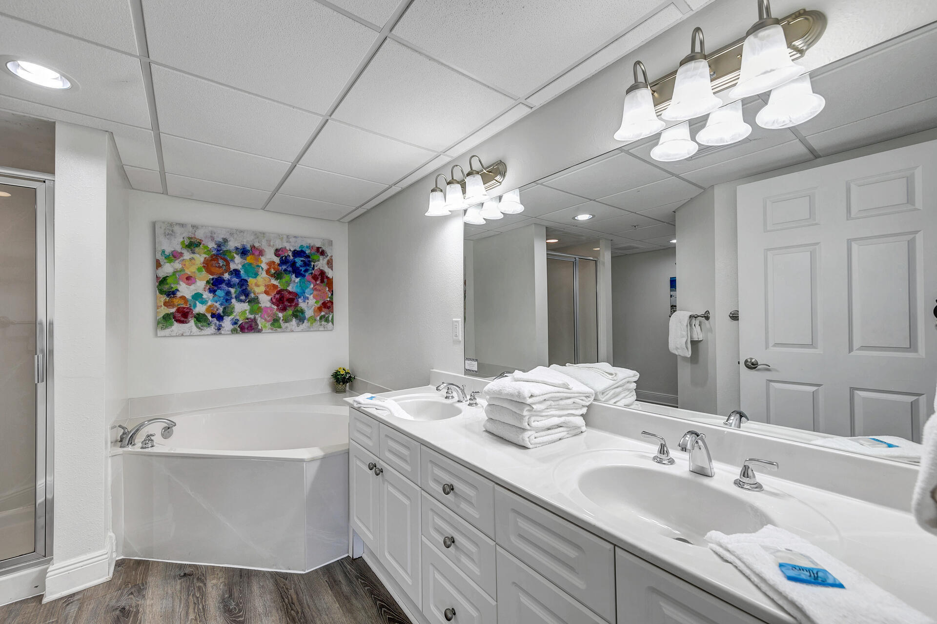 EMERALD BEACH PH 1 - Residential