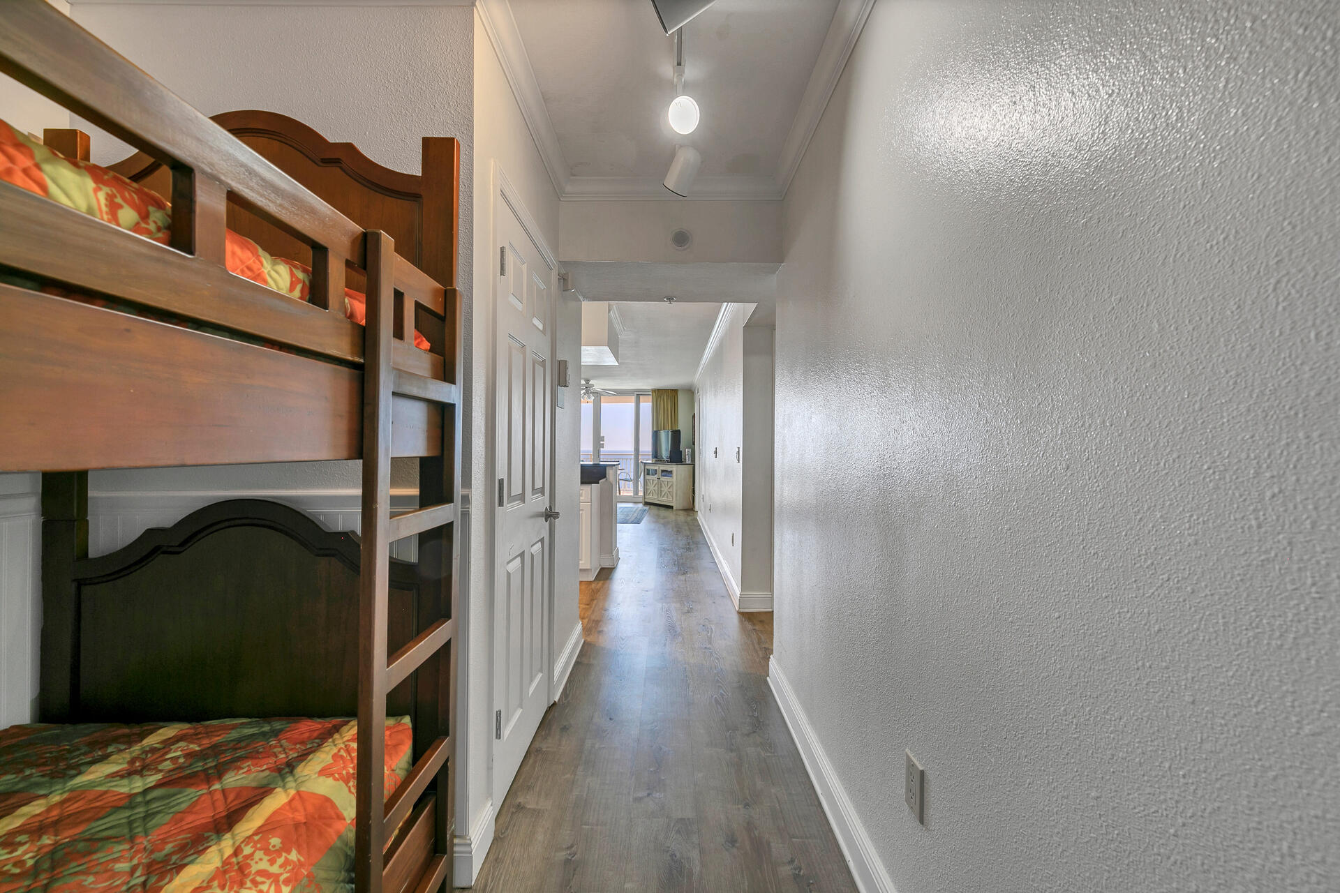 EMERALD BEACH PH 1 - Residential